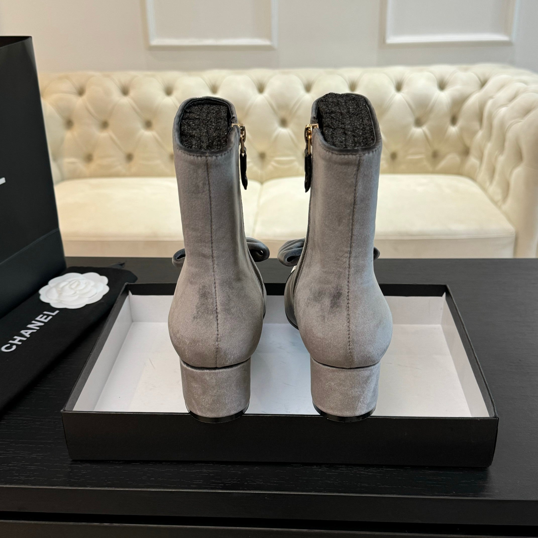 CHANEL SHORT BOOTS IN DOLPHIN GRAY VELVET AND BLACK LAMBSKIN