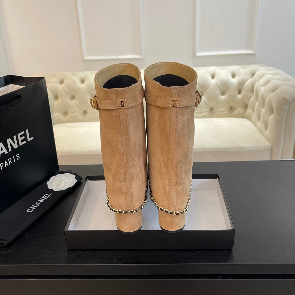 CHANEL SHORT BOOTS 6.5 CM IN CIDER BROWN SUEDE AND BLACK CALFSKIN