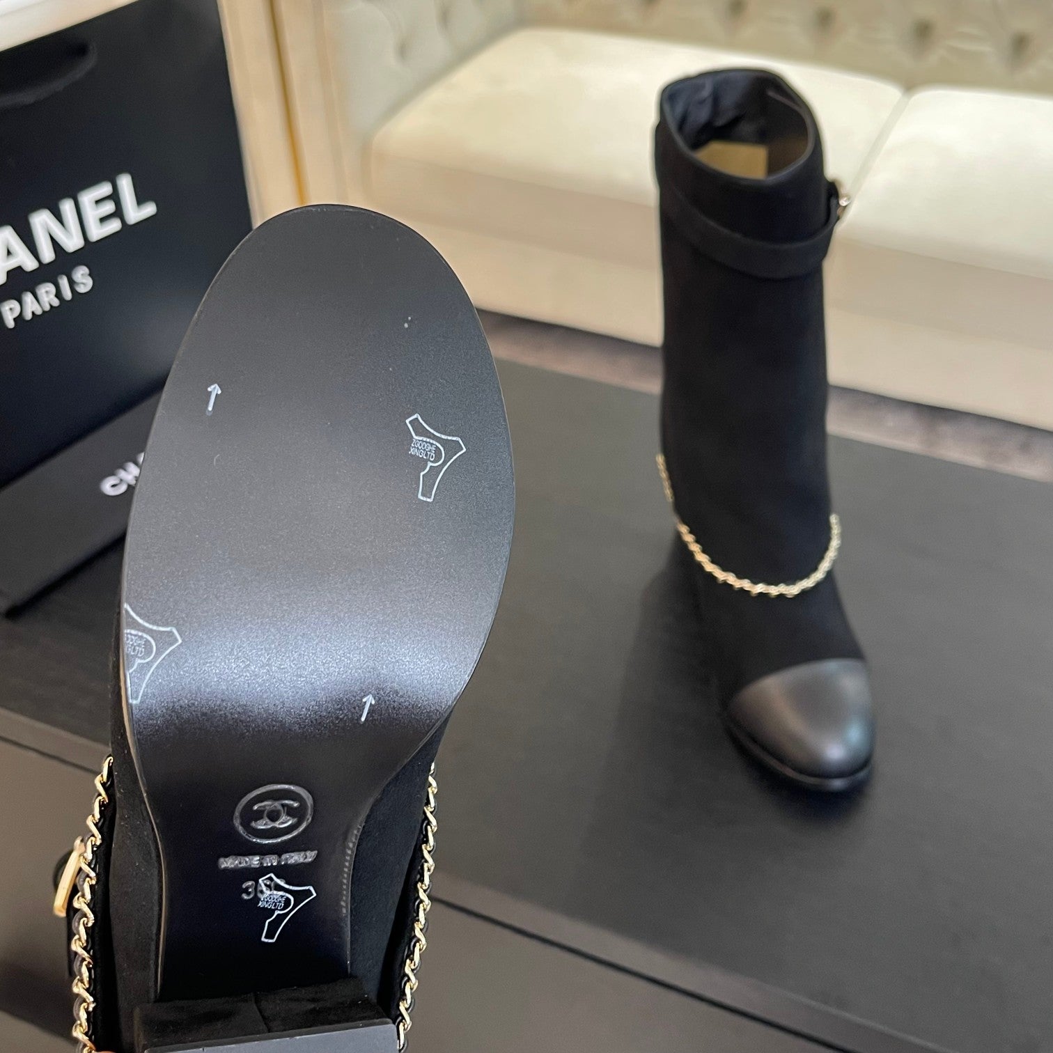 CHANEL SHORT BOOTS 6.5 CM IN BLACK SUEDE AND CALFSKIN