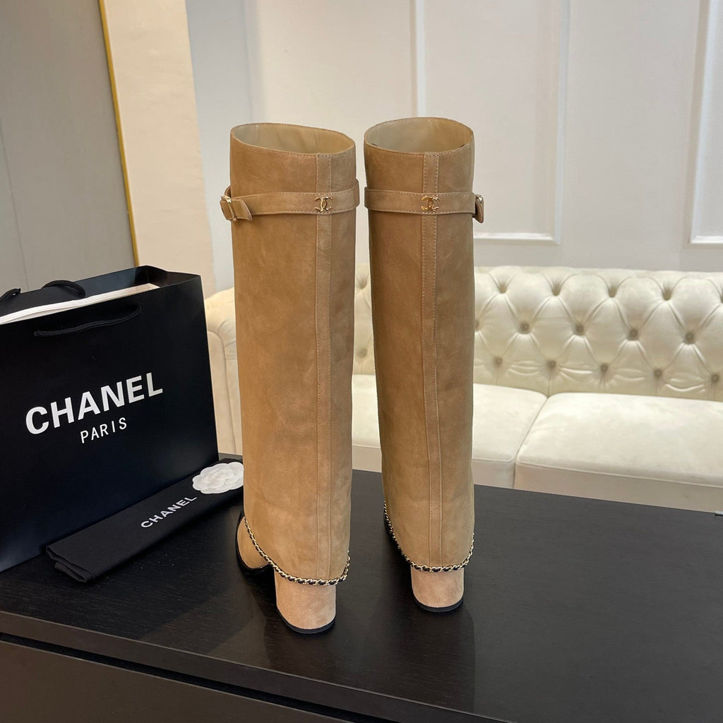 CHANEL HIGH BOOTS 6.5 CM IN CIDER BROWN SUEDE AND BLACK CALFSKIN