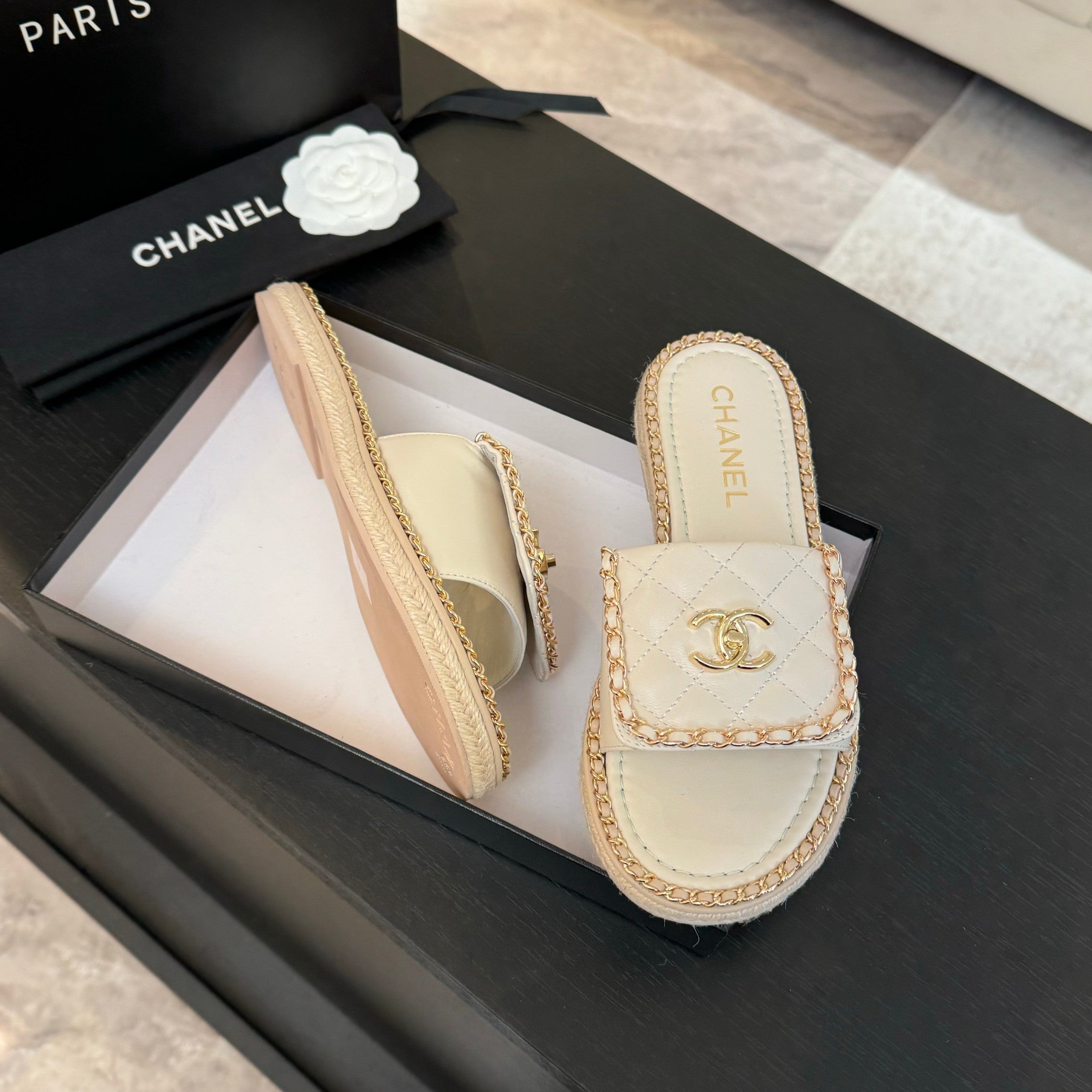 CHANEL Logo Mule Sandal 20mm White Lambskin 183980