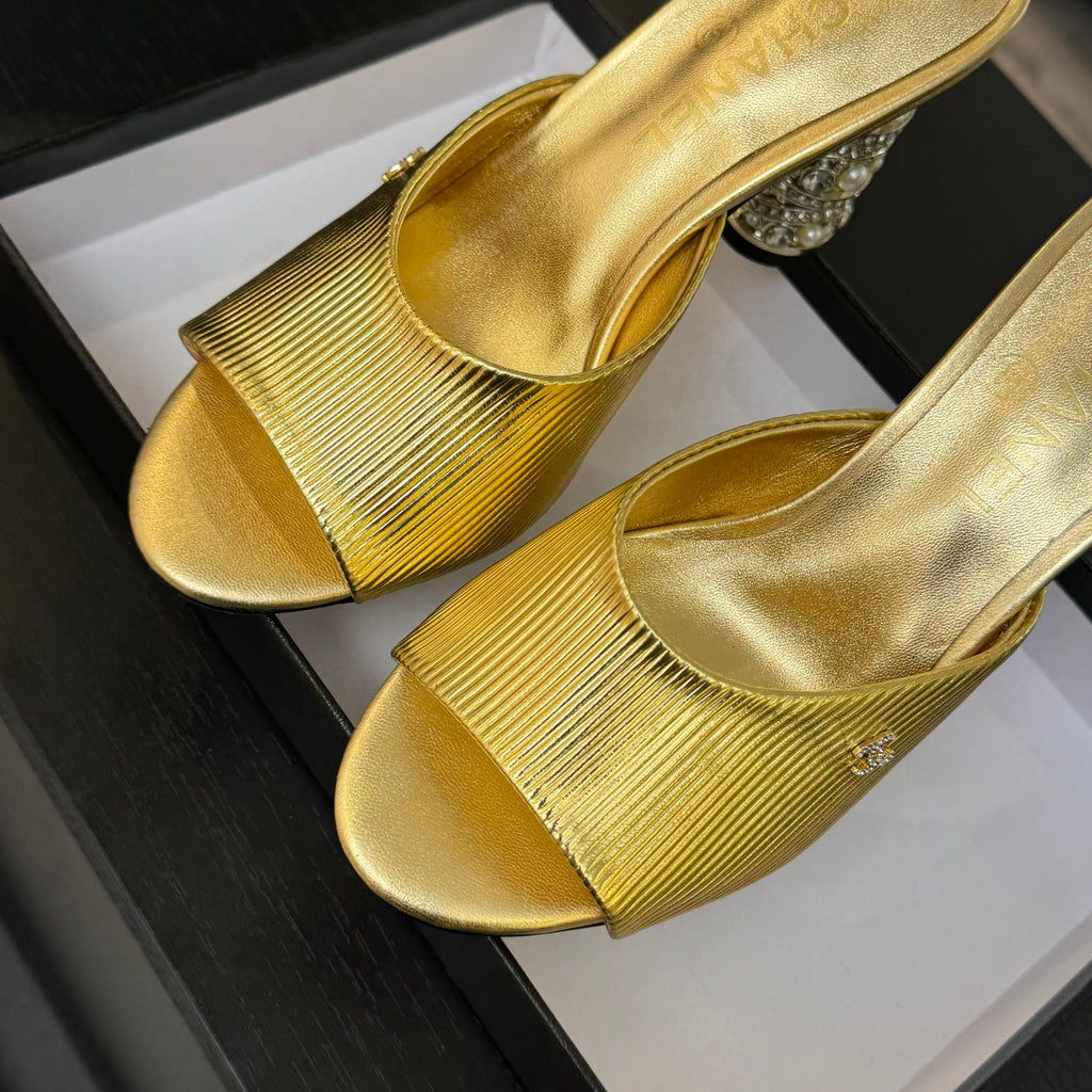 CHANEL T-STRAP PEARL HEEL 85 MM SANDALS IN GOLD LAMBSKIN MULE