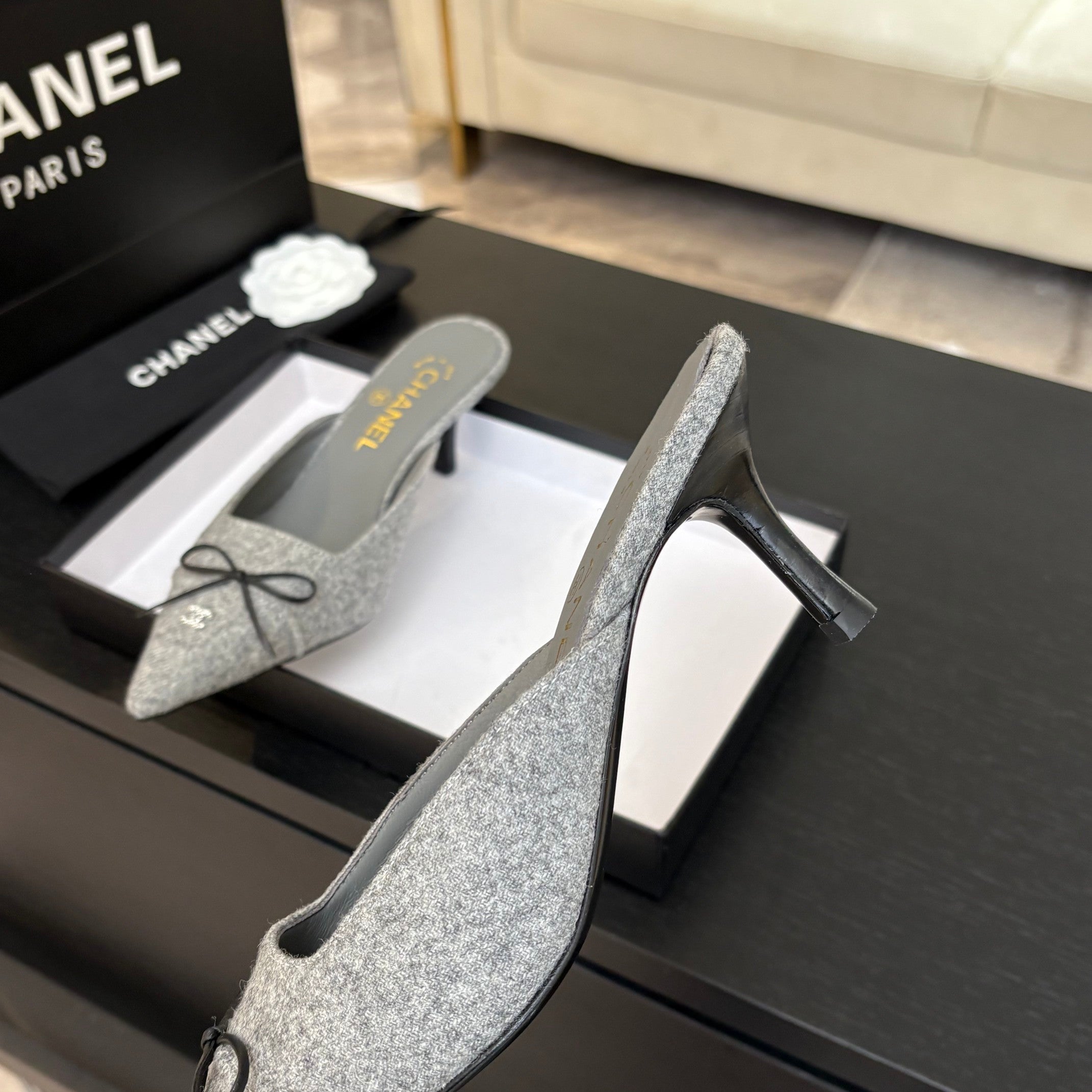 CHANEL HIGH HEEL MULE 65 MM IN DOVE GRAY FELT COTH