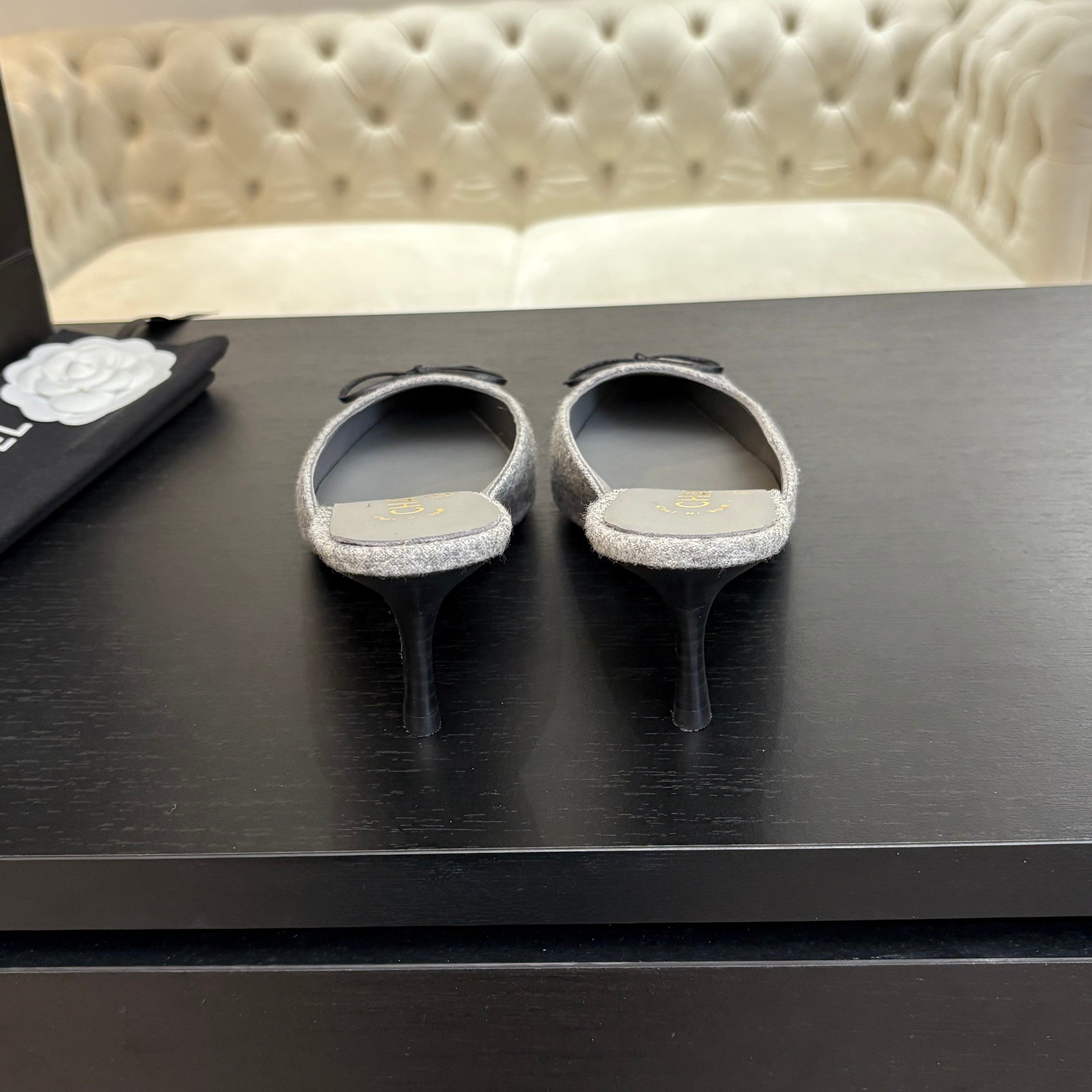 CHANEL HIGH HEEL MULE 65 MM IN DOVE GRAY FELT COTH