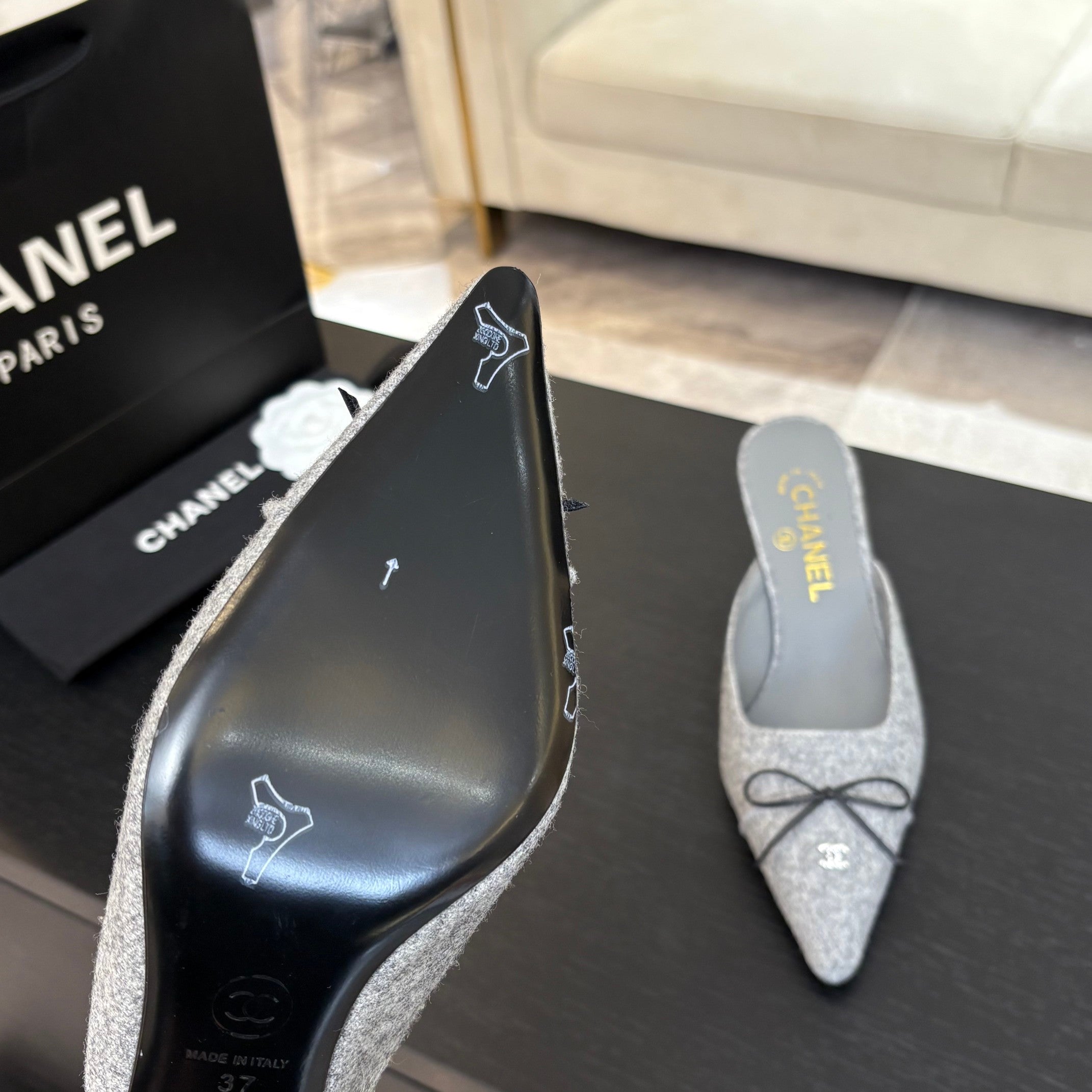 CHANEL HIGH HEEL MULE 65 MM IN DOVE GRAY FELT COTH