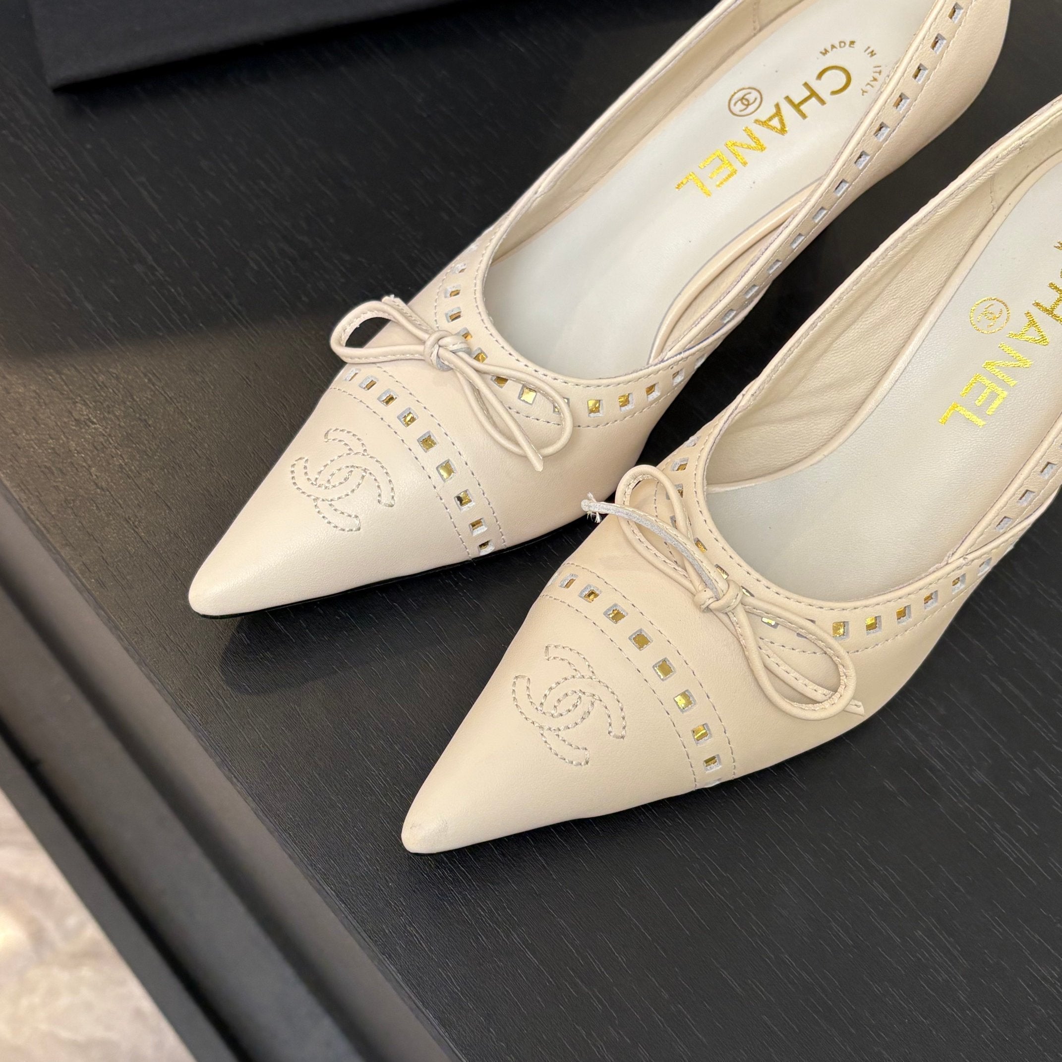 CHANEL HIGH HEEL PUMP 65 MM IN WHITE CREAM LAMBSKIN