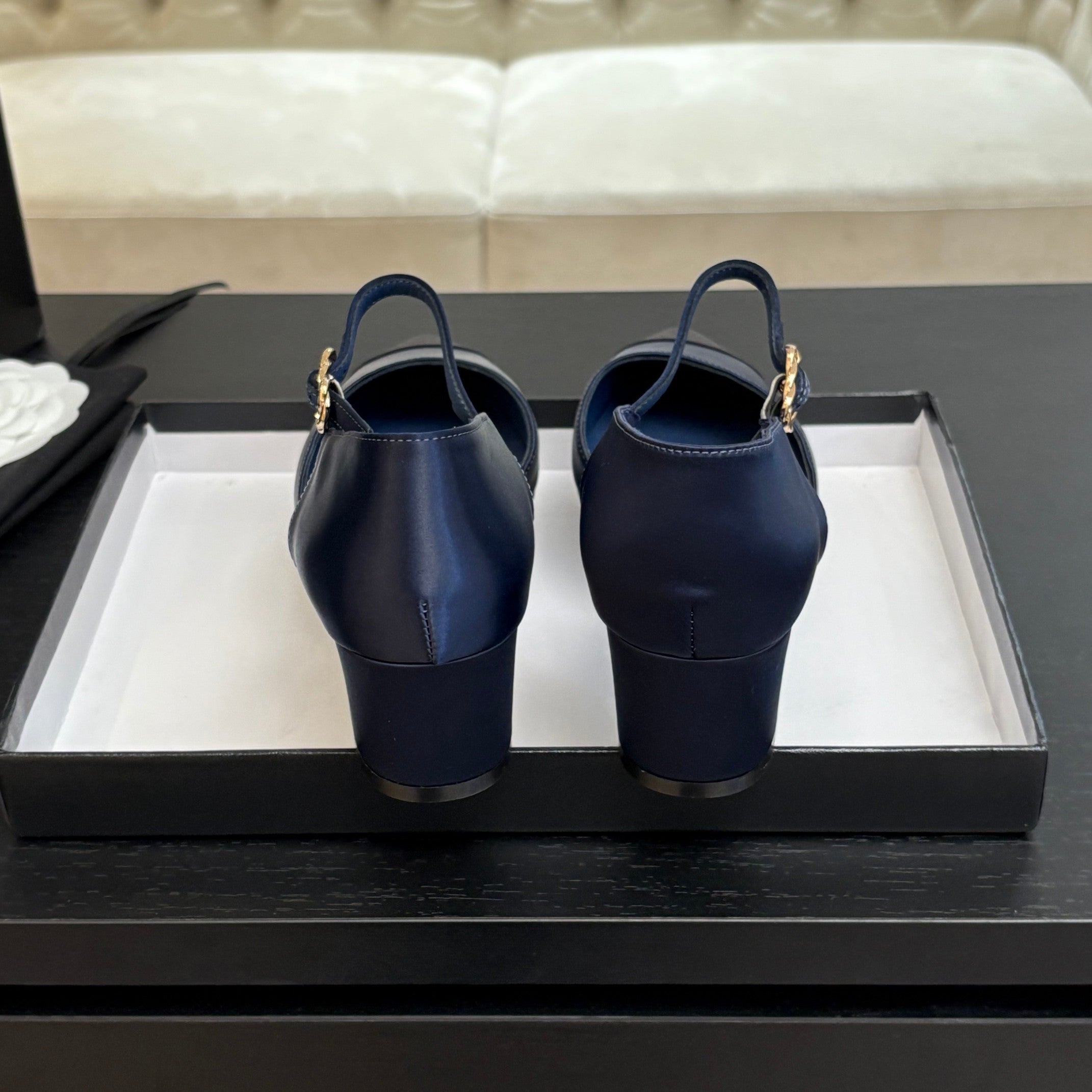 CHANEL BLOCK HEEL SLINGBACKS IN NAVY BLUE MIX BLACK SILK FABRIC