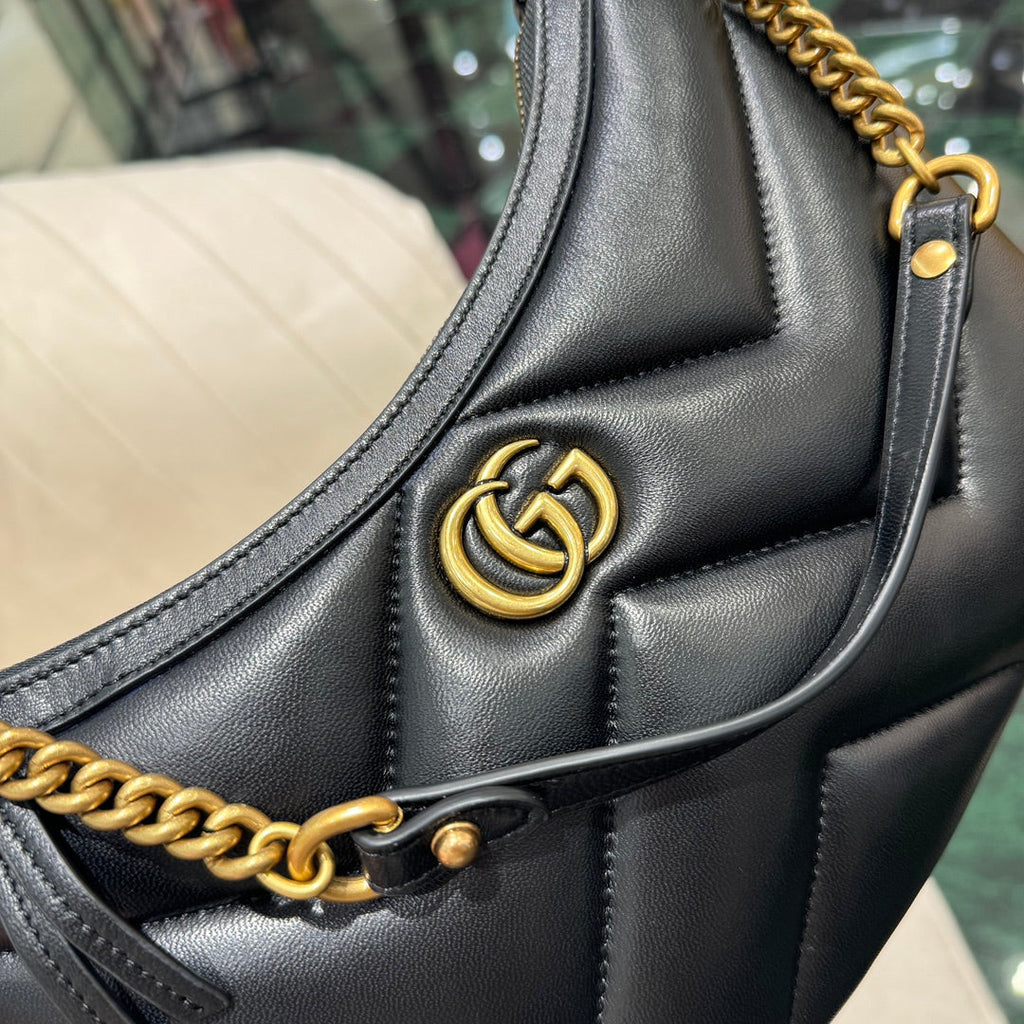 GUCCI SMALL 26 MARMONT BAG IN BLACK CALFSKIN