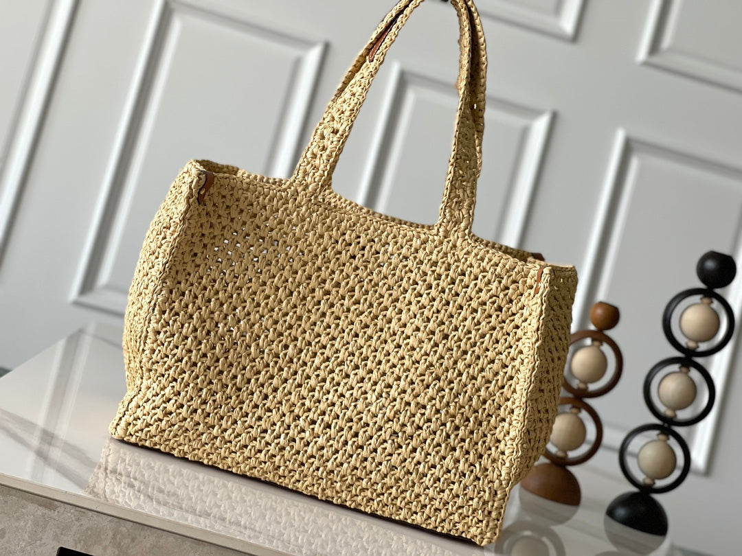 LOUIS VUITTON ONTHEGO MM 37 IN BEIGE WOVEN RAFFIA WITH LEATHER DETAILING