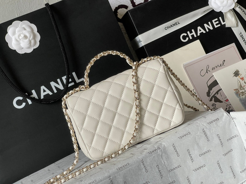 CHANEL MINI 18 FLAP BAG IN WHITE LAMBSKIN