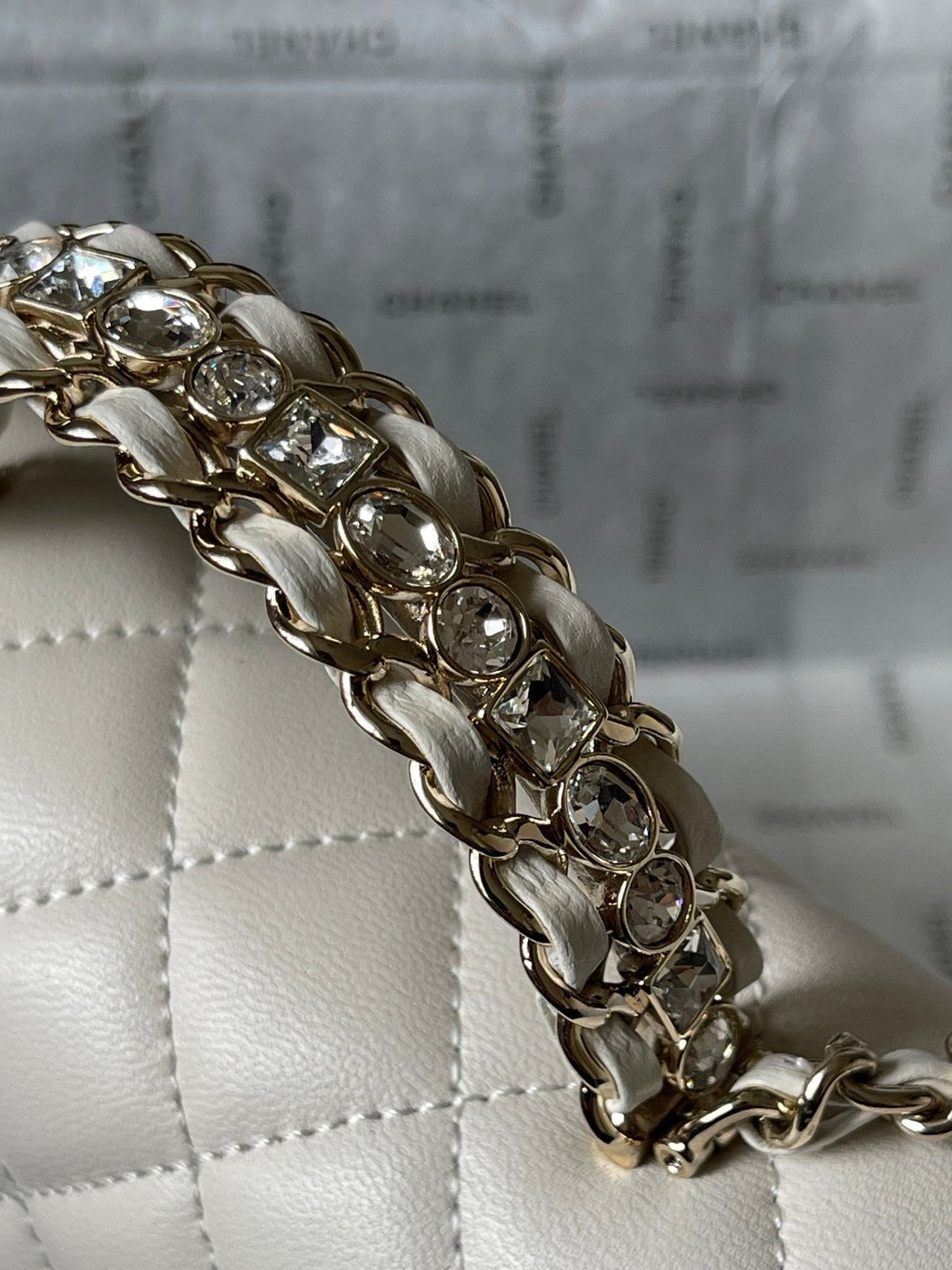 CHANEL MINI 18 FLAP BAG IN WHITE LAMBSKIN