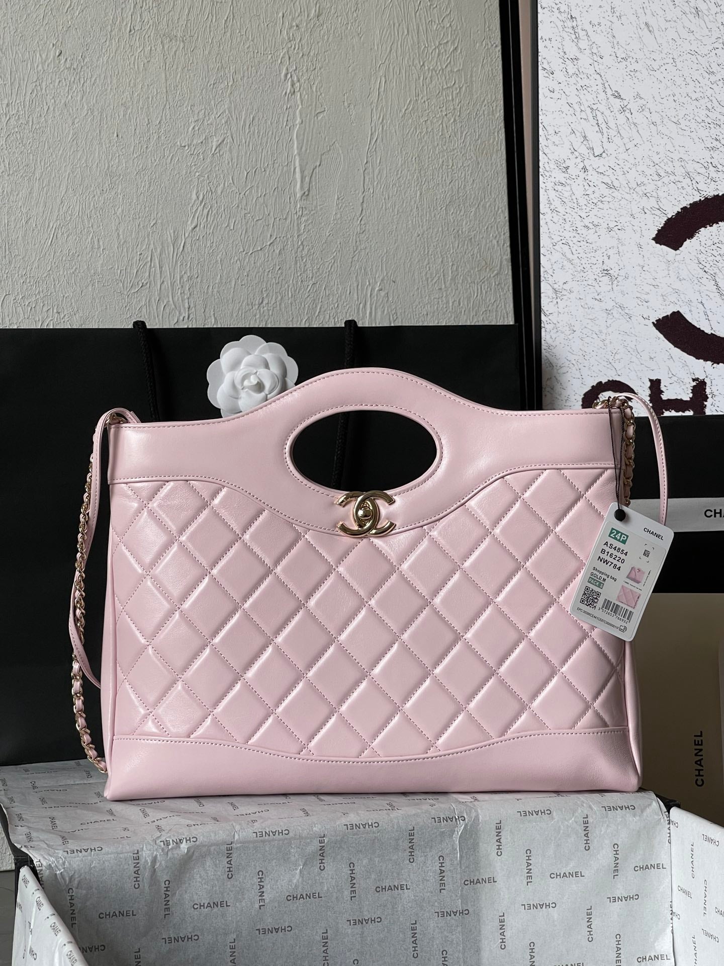 CHANEL MEDIUM 36 SHOPPING BAG IN LIGHT PINK CALFSKIN