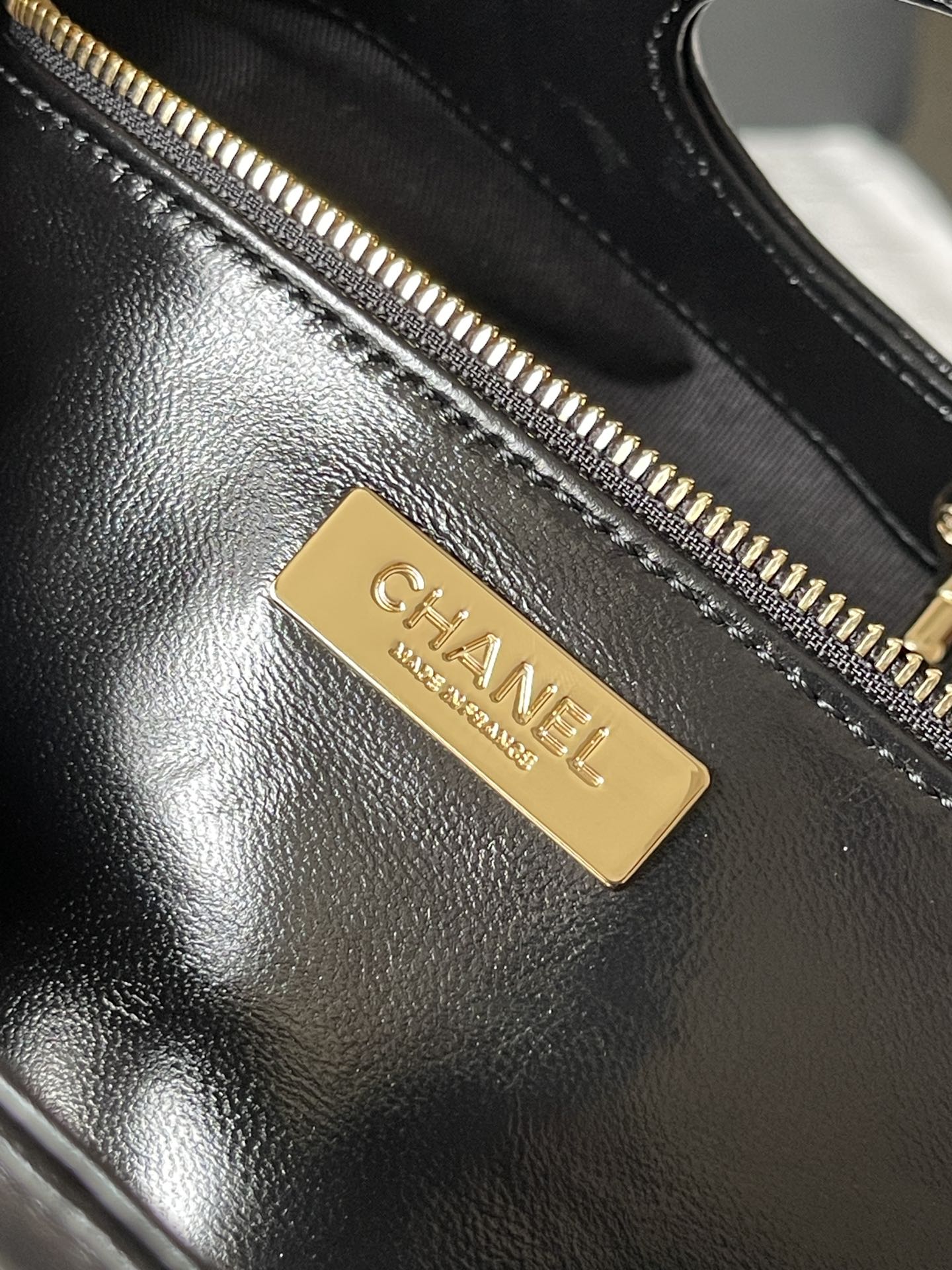 CHANEL MEDIUM 36 SHOPPING BAG IN BLACK CALFSKIN