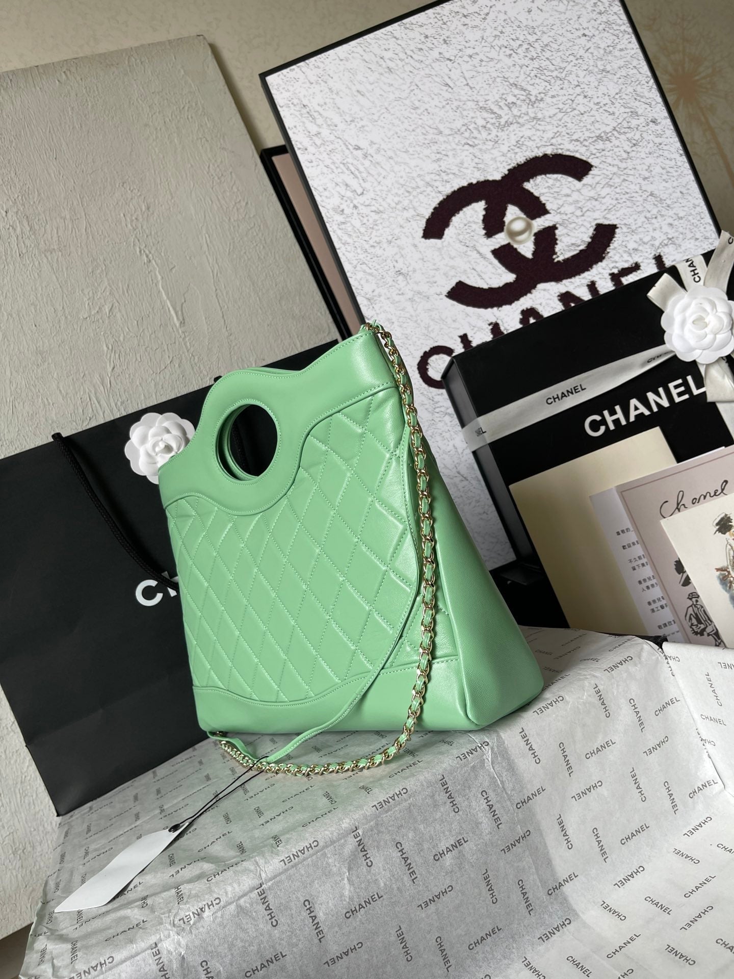 CHANEL MEDIUM 36 SHOPPING BAG IN GREEN MINT CALFSKIN