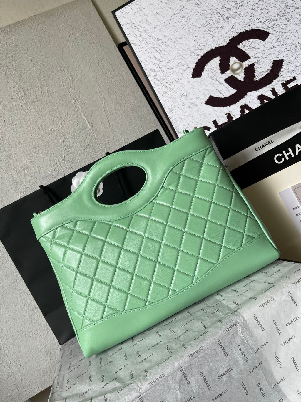 CHANEL MEDIUM 36 SHOPPING BAG IN GREEN MINT CALFSKIN