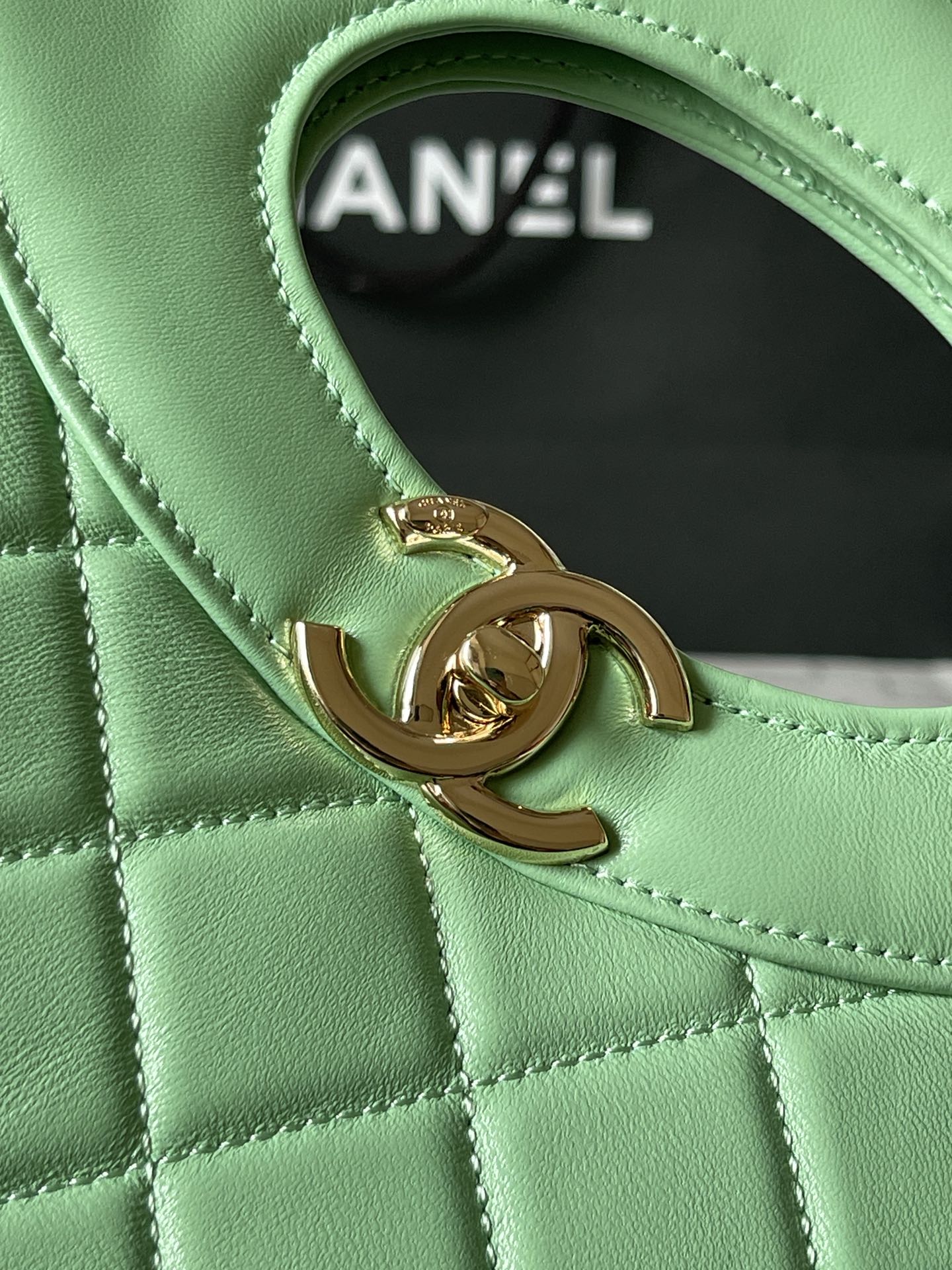 CHANEL MEDIUM 36 SHOPPING BAG IN GREEN MINT CALFSKIN