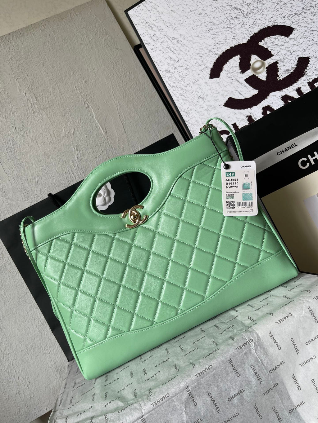 CHANEL MEDIUM 36 SHOPPING BAG IN GREEN MINT CALFSKIN