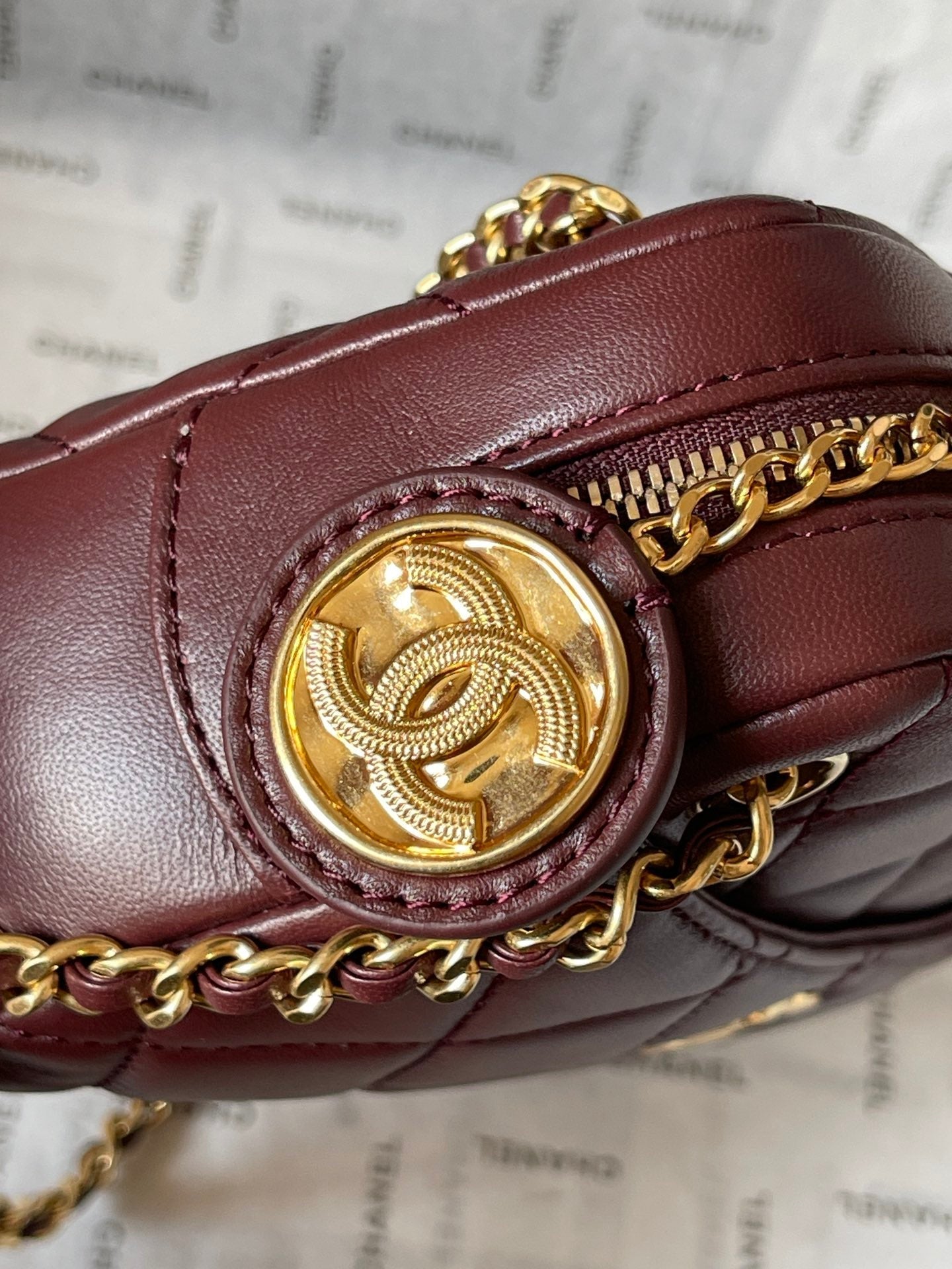 CHANEL CAMERA BAG 18 IN BUANEER RED QUILTED LAMBSKIN DOUBLE C GOLD COIN