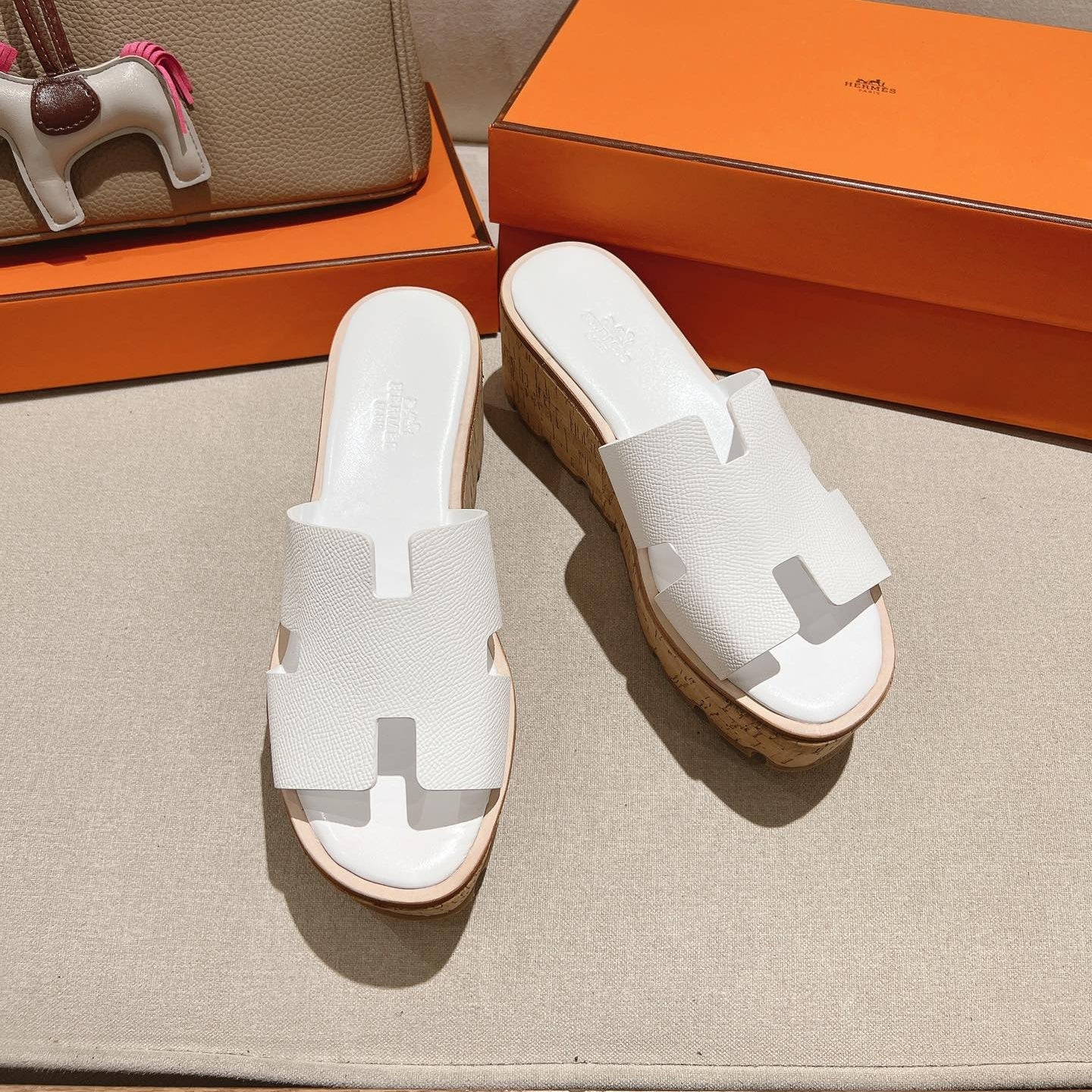 HERMES 25S HIGH WEDGE SANDALS IN WHITE LAMBSKIN STYLE 34
