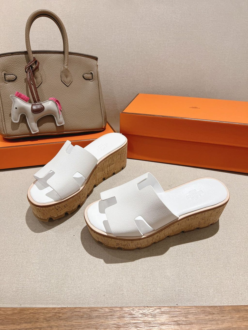 HERMES 25S HIGH WEDGE SANDALS IN WHITE LAMBSKIN STYLE 34