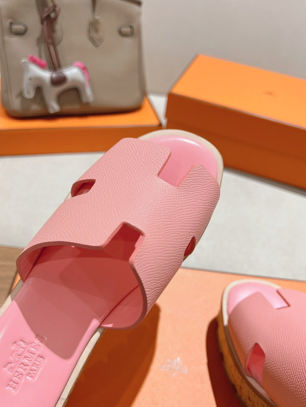 HERMES 25S HIGH WEDGE SANDALS IN PINK LAMBSKIN STYLE 31