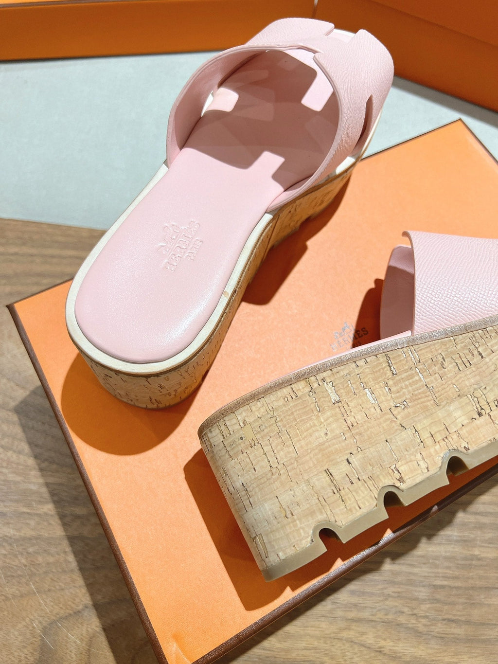 HERMES 25S HIGH WEDGE SANDALS IN PASTEL PINK LAMBSKIN STYLE 29