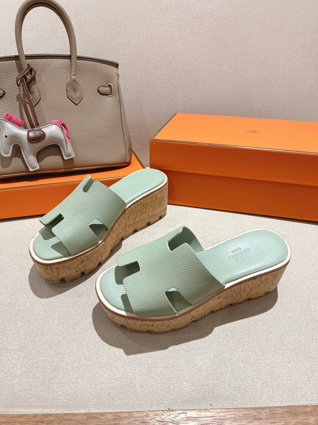 HERMES 25S HIGH WEDGE SANDALS IN SOFT MINT GREEN LAMBSKIN STYLE 28