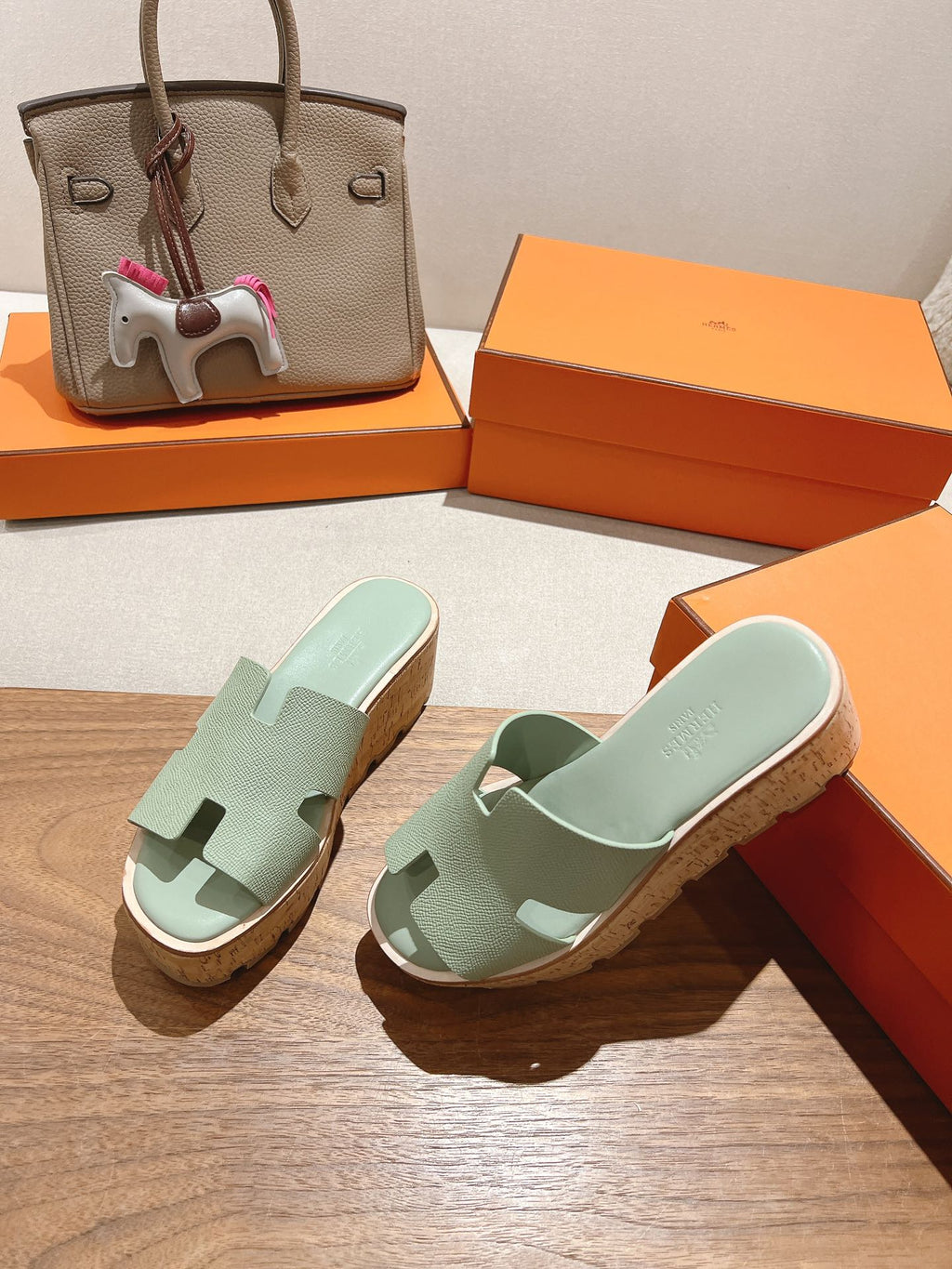 HERMES 25S HIGH WEDGE SANDALS IN SOFT MINT GREEN LAMBSKIN STYLE 28