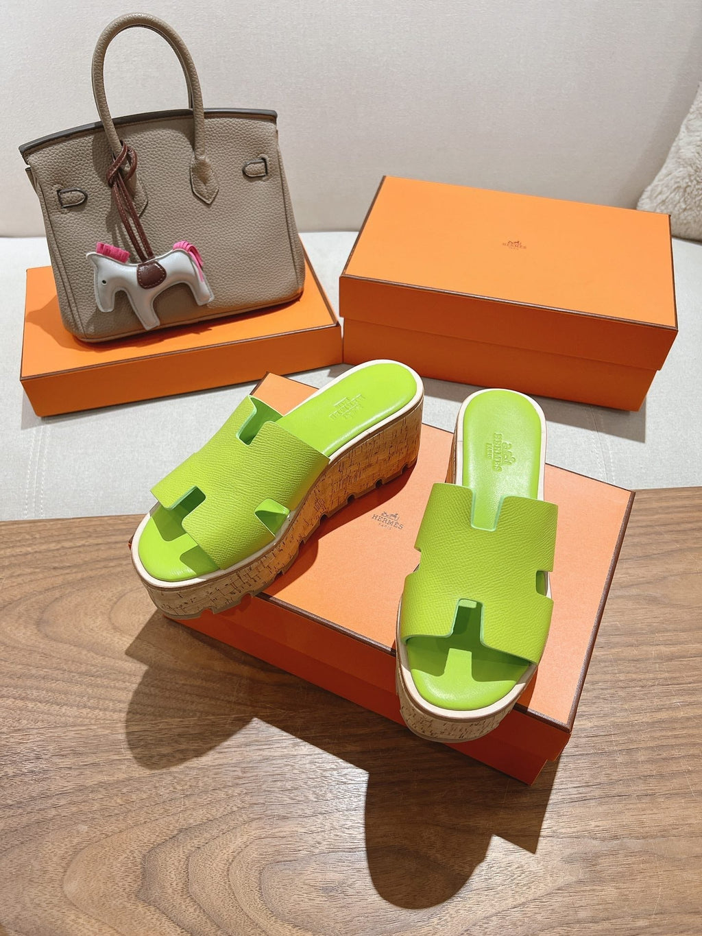 HERMES 25S HIGH WEDGE SANDALS IN SPRING GREEN LAMBSKIN STYLE 22