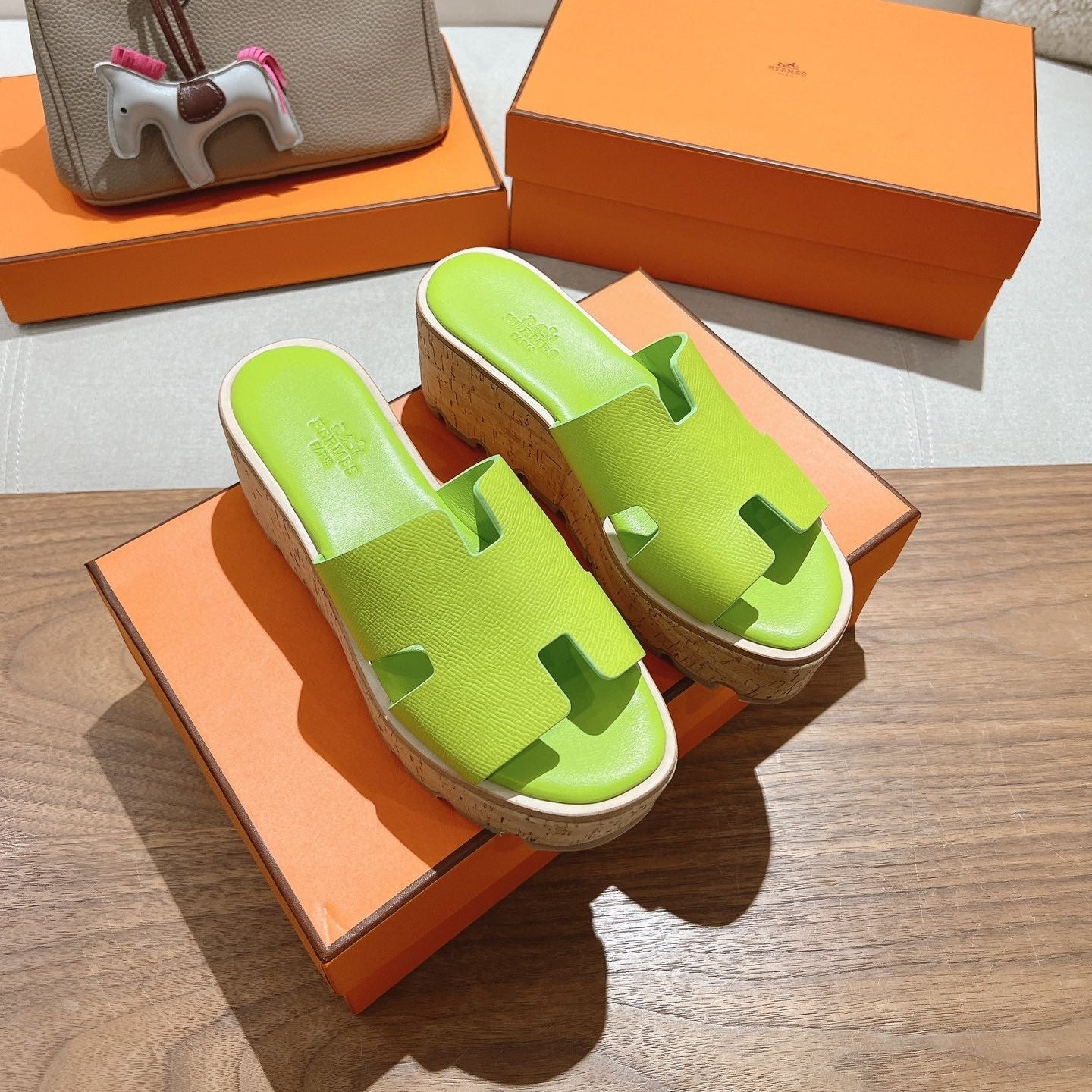 HERMES 25S HIGH WEDGE SANDALS IN SPRING GREEN LAMBSKIN STYLE 22