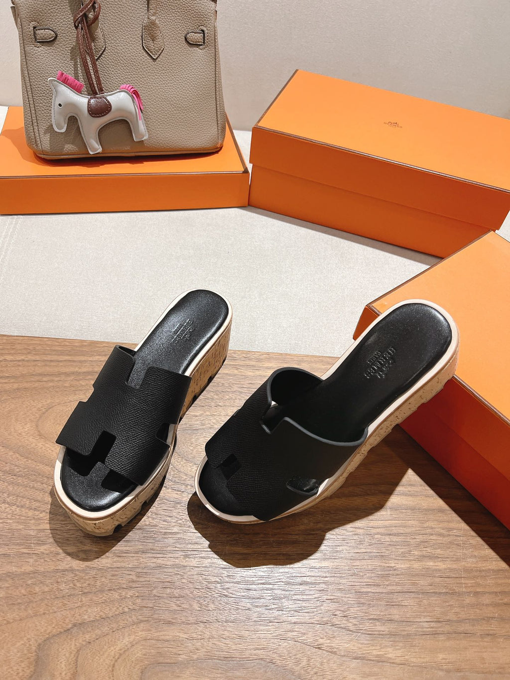 HERMES 25S HIGH WEDGE SANDALS IN BLACK LAMBSKIN STYLE 23
