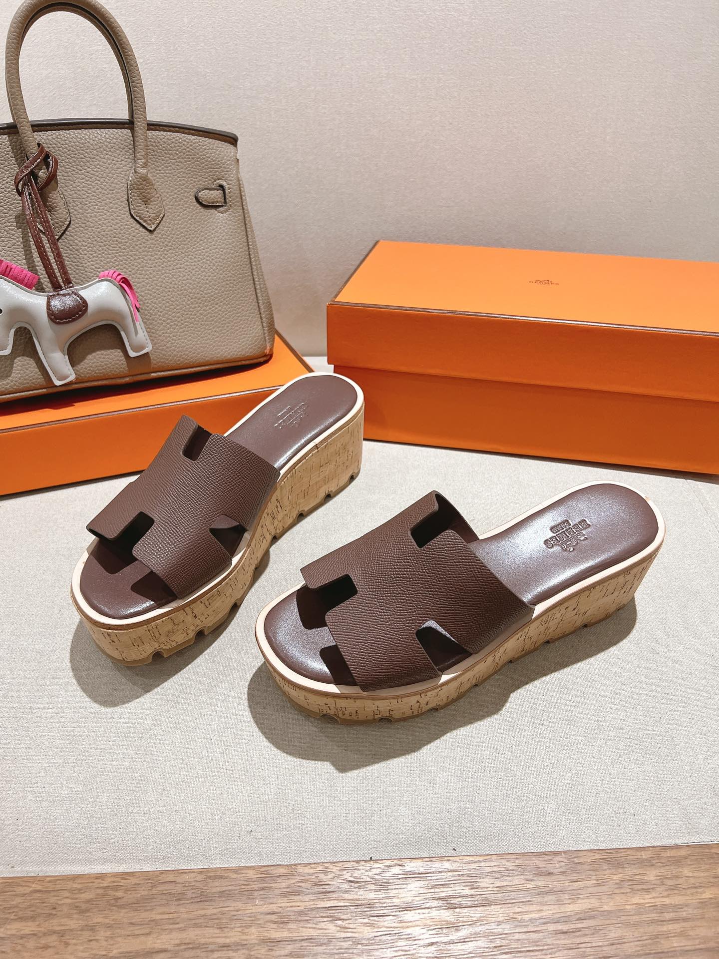 HERMES 25S HIGH WEDGE SANDALS IN DUSTY ROSE BROWN LAMBSKIN STYLE 19