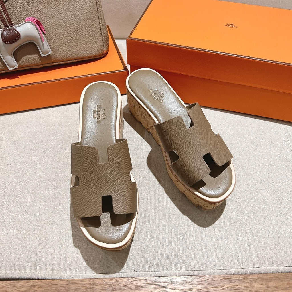 HERMES 25S HIGH WEDGE SANDALS IN MOCHA BROWN LAMBSKIN STYLE 15