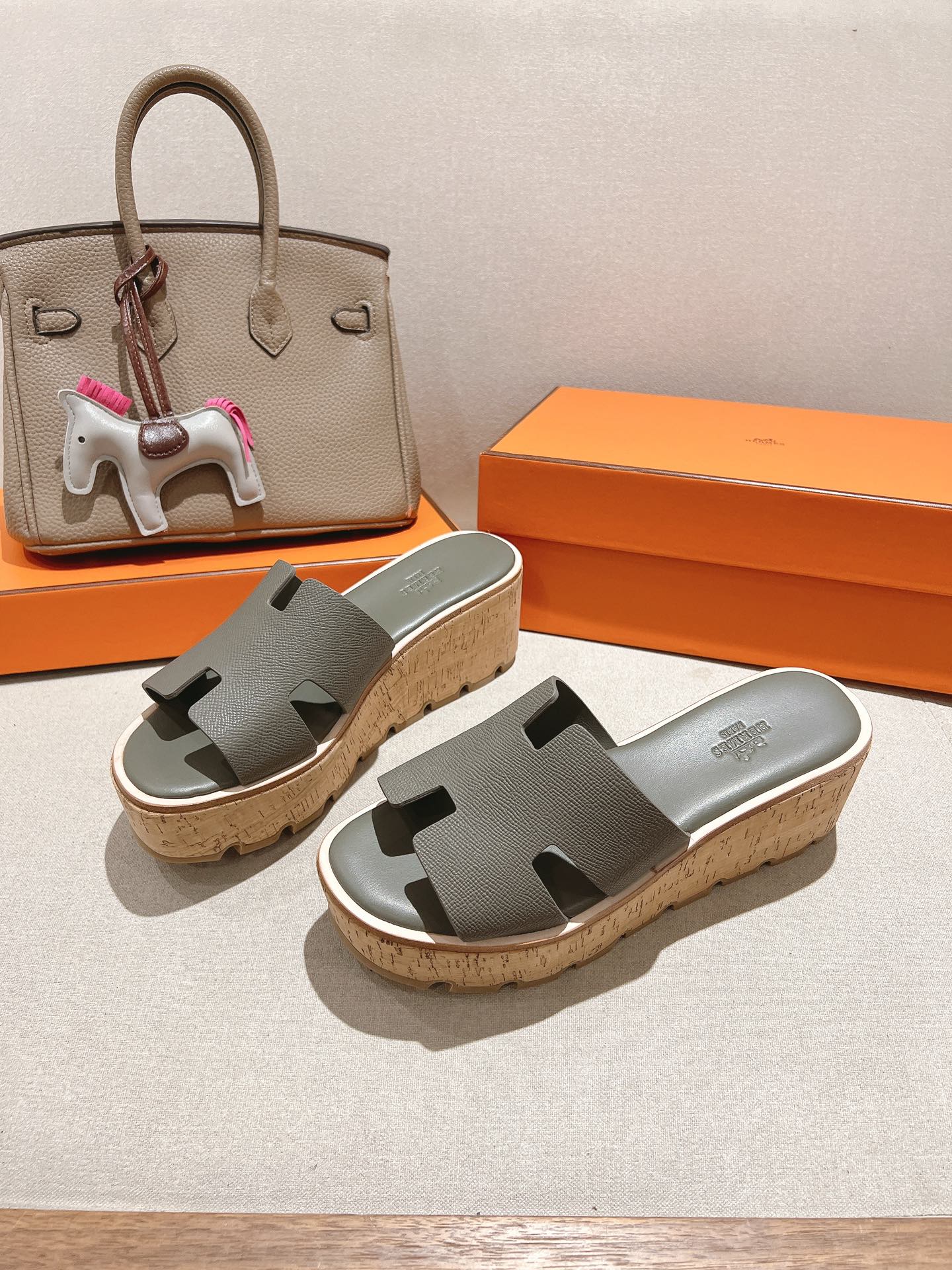 HERMES 25S HIGH WEDGE SANDALS IN DARK GREY LAMBSKIN STYLE 11