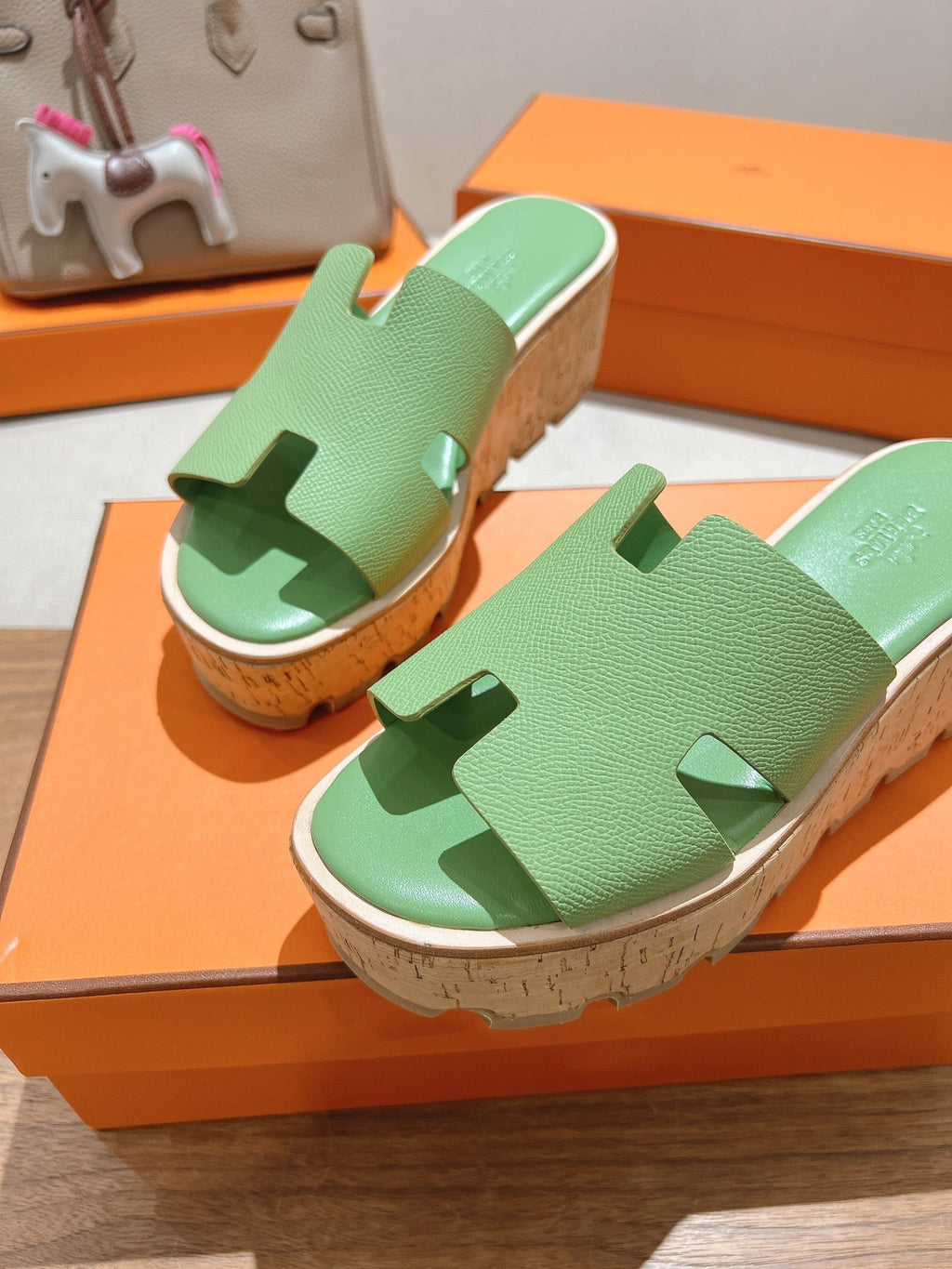HERMES 25S HIGH WEDGE SANDALS IN LIGHT GREEN LAMBSKIN STYLE 1