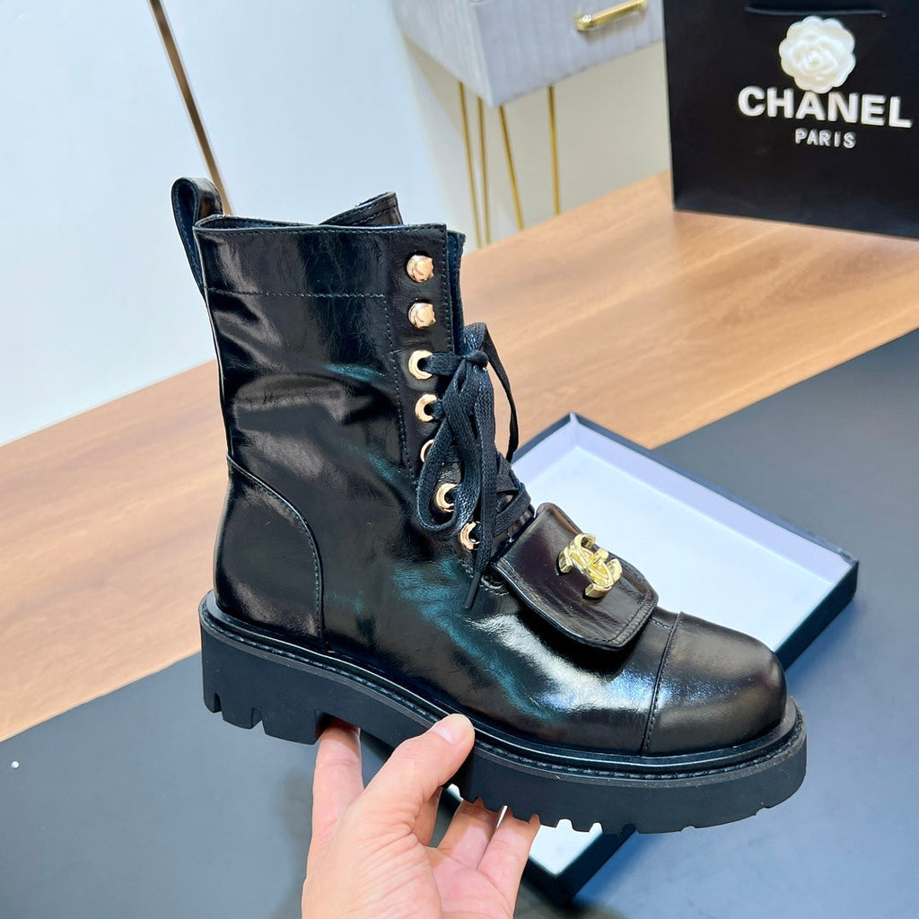 CHANEL 25S HIGH ANKLE BOOTS WITH ZIPPER IN BLACK FULL CALFSKIN GOLD HARDWARE