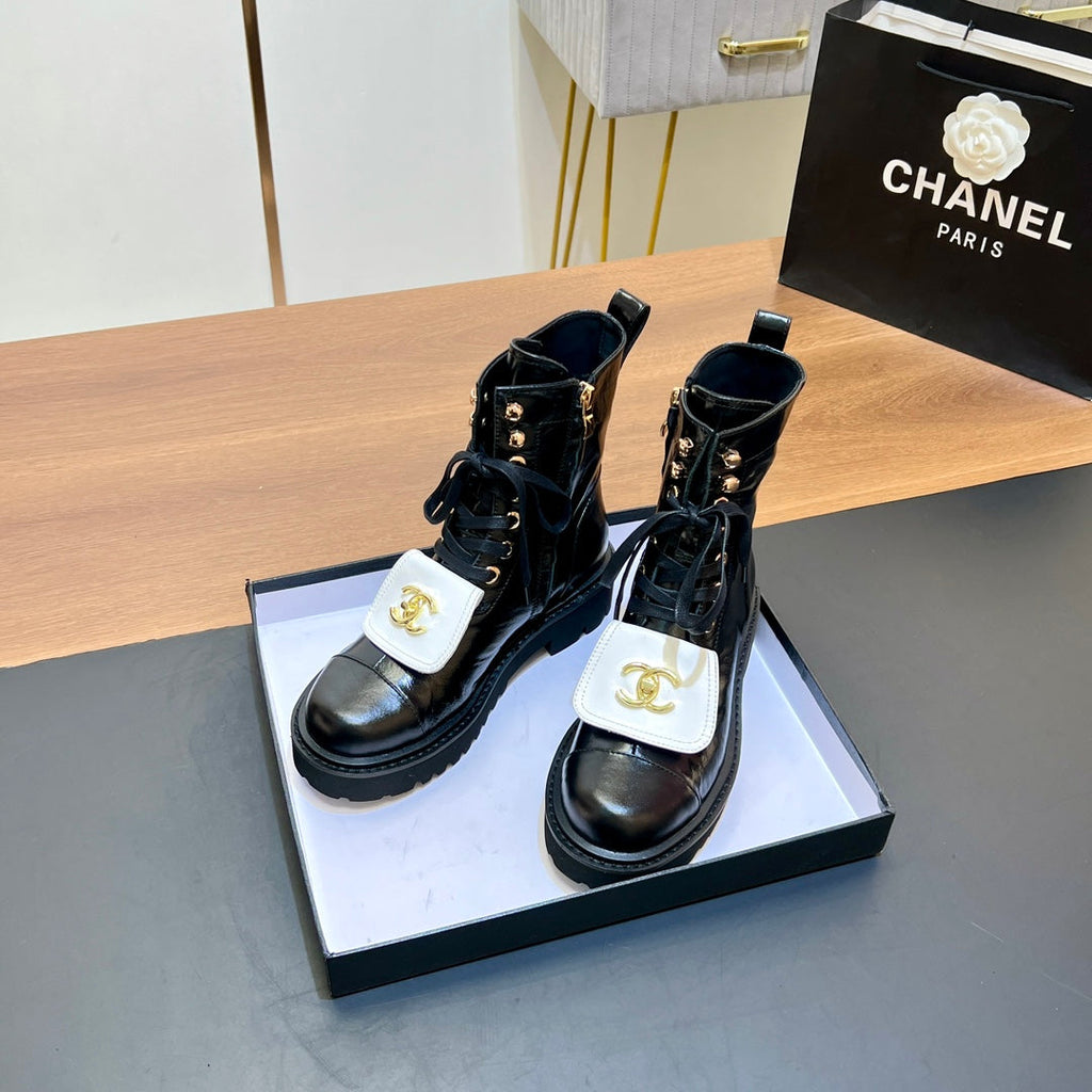 CHANEL 25S HIGH ANKLE BOOTS WITH ZIPPER IN BLACK GLOSSY CALFSKIN GOLD HARDWARE