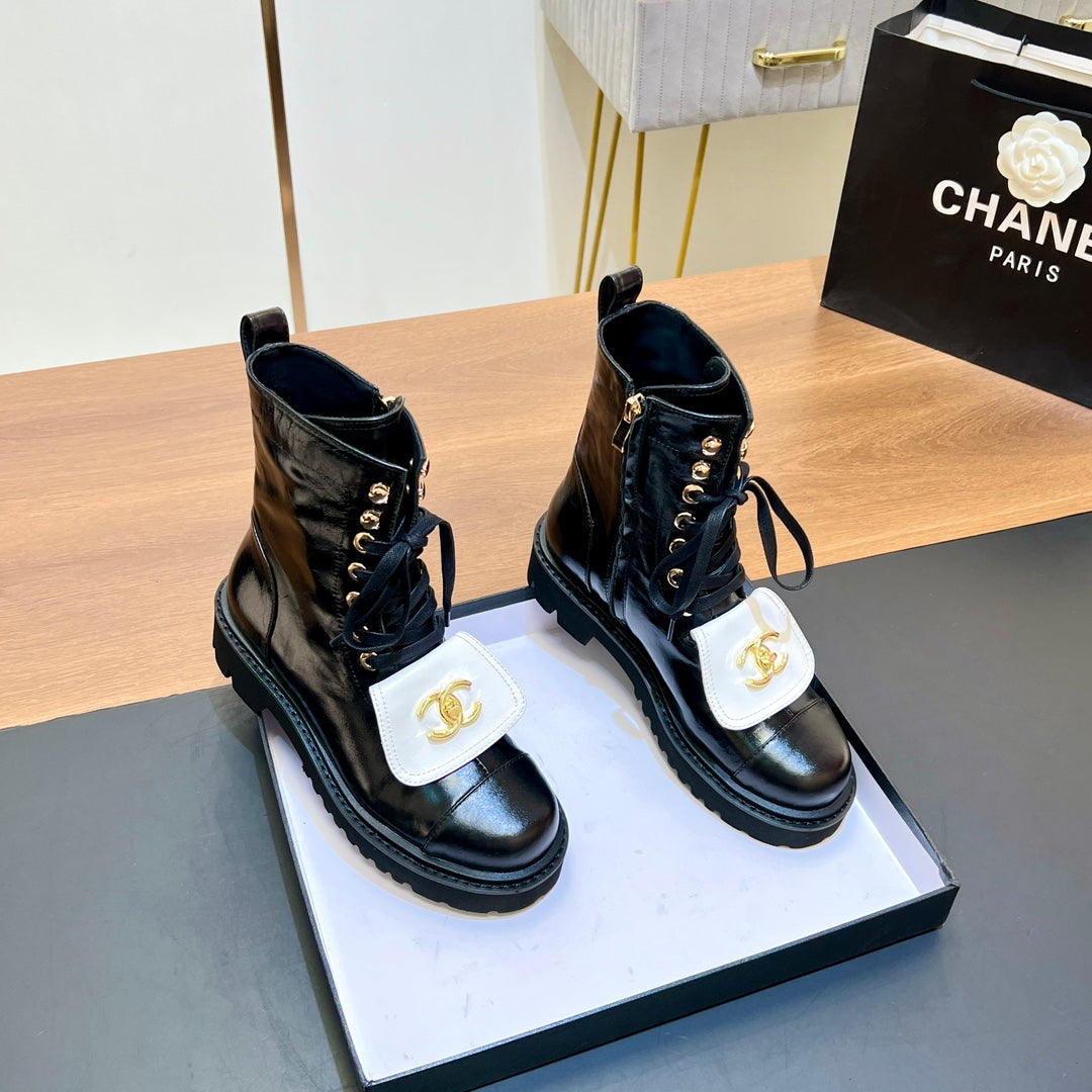 CHANEL 25S HIGH ANKLE BOOTS WITH ZIPPER IN BLACK GLOSSY CALFSKIN GOLD HARDWARE