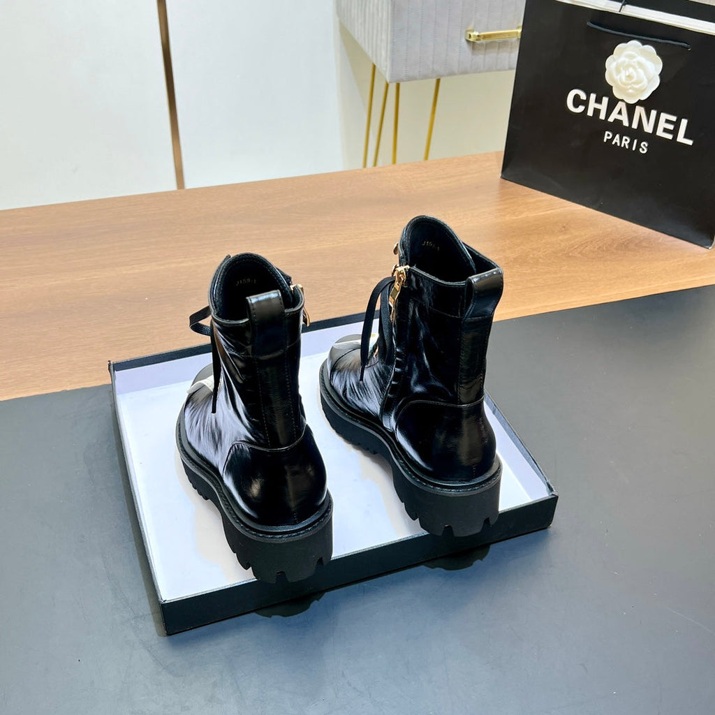 CHANEL 25S HIGH ANKLE BOOTS WITH ZIPPER IN BLACK GLOSSY CALFSKIN GOLD HARDWARE