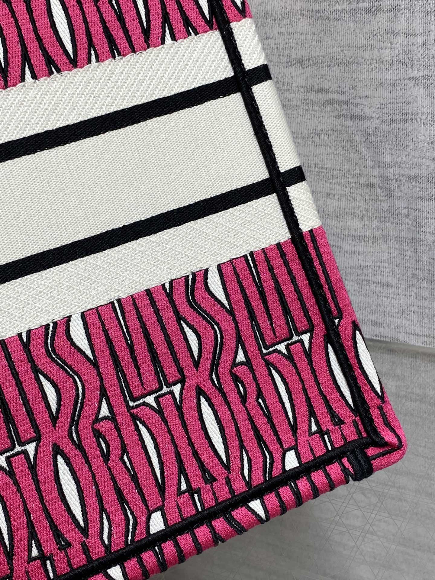 DIOR MISS TOTE 36 IN MAGENTA PURPLE CANVAS
