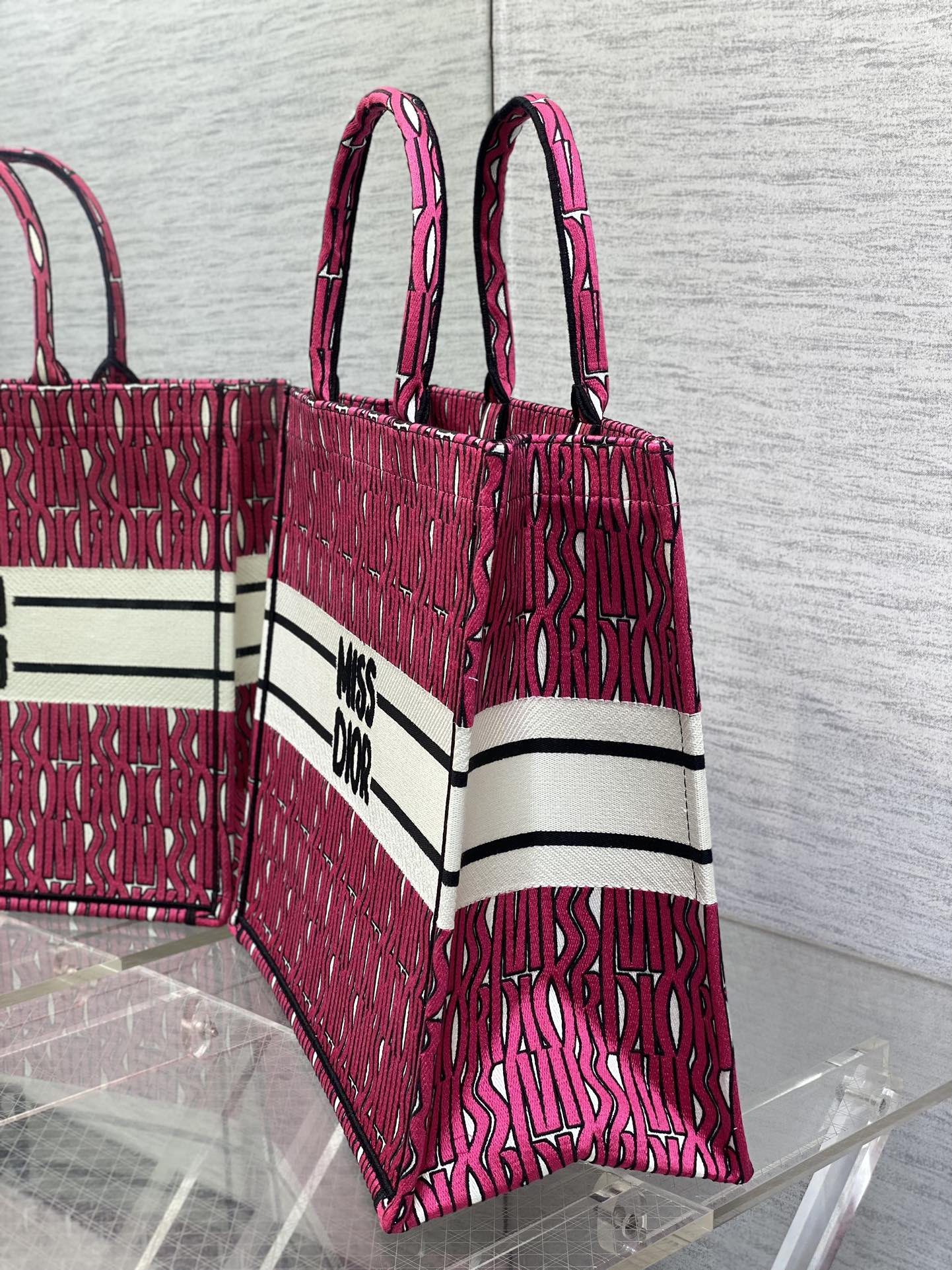 DIOR MISS LARGE TOTE 42 IN MAGENTA PURPLE CANVAS
