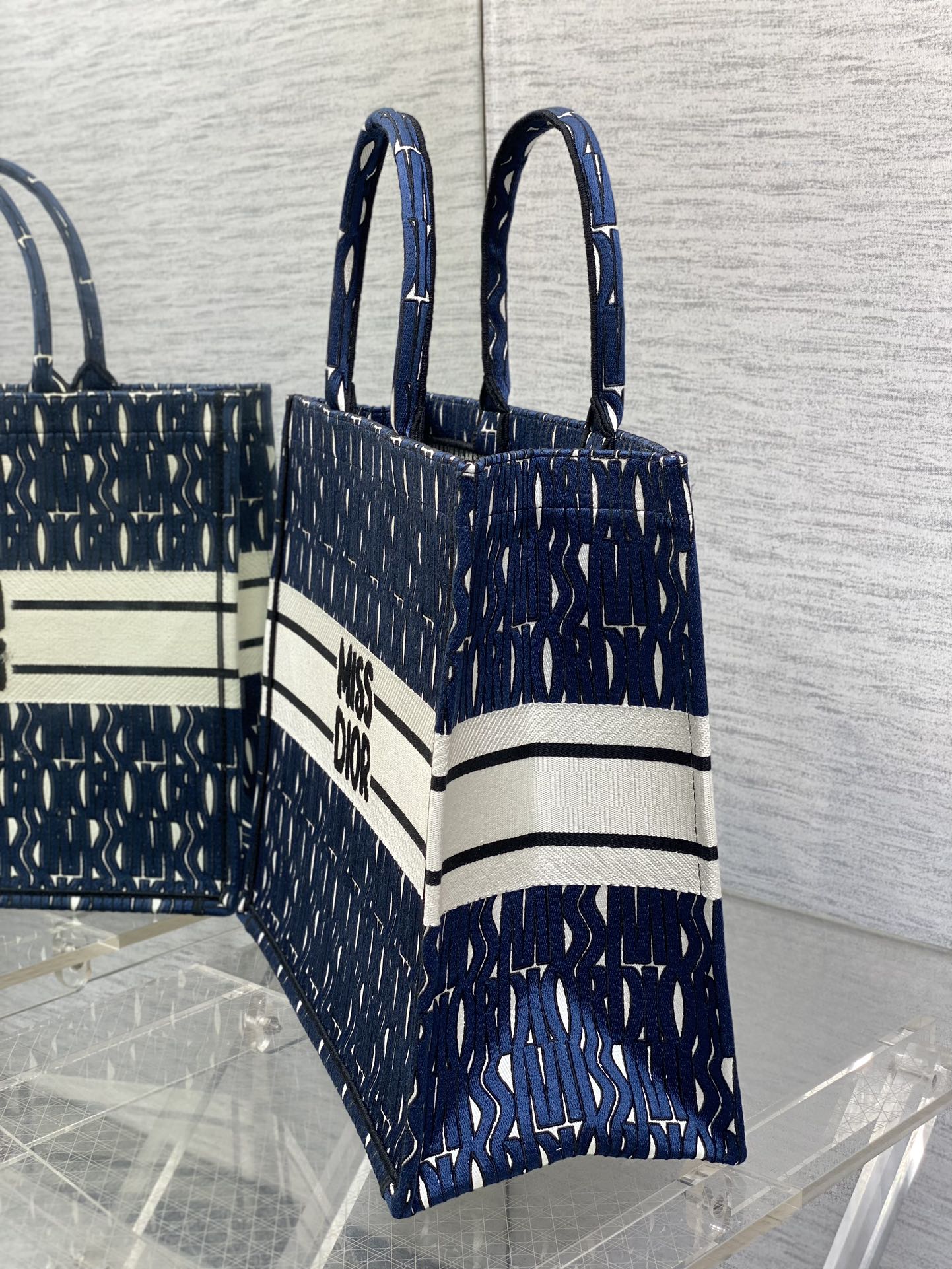 DIOR MISS LARGE TOTE 42 IN WHITE MIX DEEP COVE BLUE CANVAS