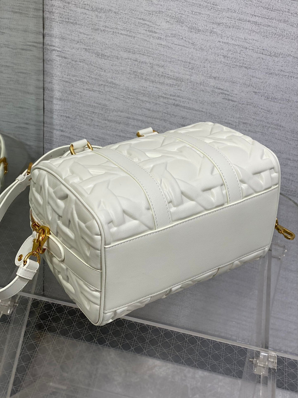 DIOR GROOVE 25 BAG IN WHITE MACROCANNAGE CALFSKIN WITH GOLD HARDWARE