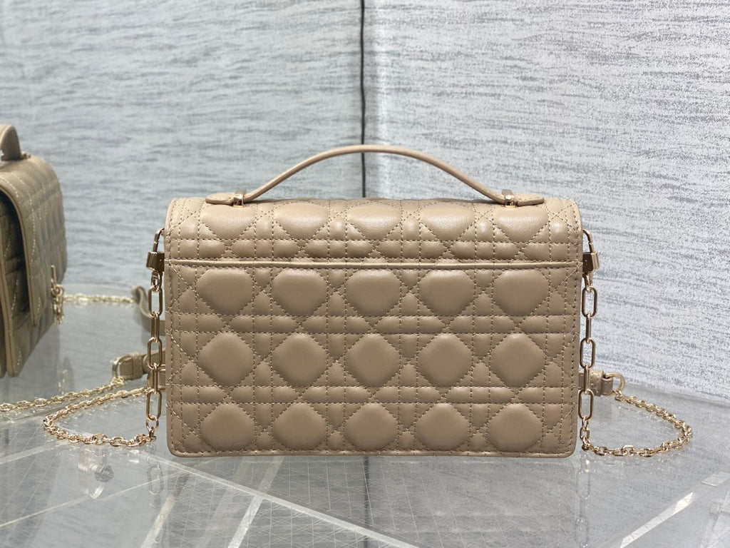 DIOR MINI BAG 24 IN CAMEL BEIGE PATENT CANNAGE CALFSKIN