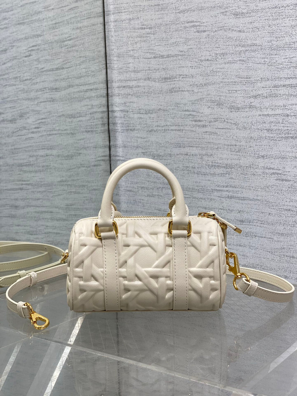 DIOR GROOVE 17 BAG IN WHITE CREAM MACROCANNAGE CALFSKIN WITH GOLD HARDWARE