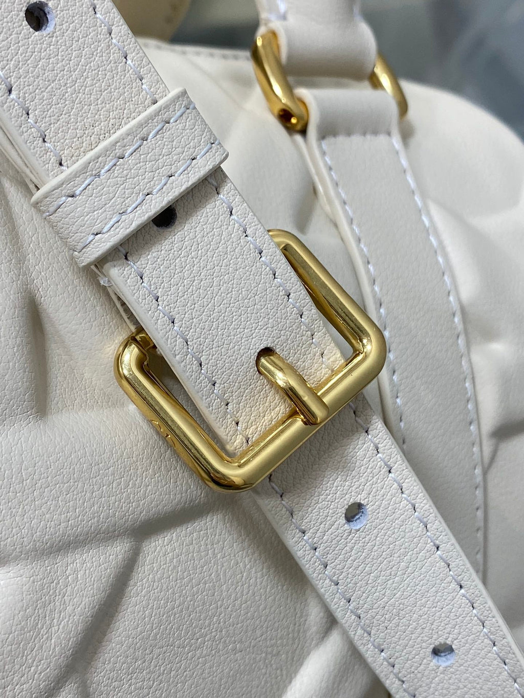 DIOR GROOVE 20 BAG IN WHITE CREAM MACROCANNAGE CALFSKIN WITH GOLD HARDWARE