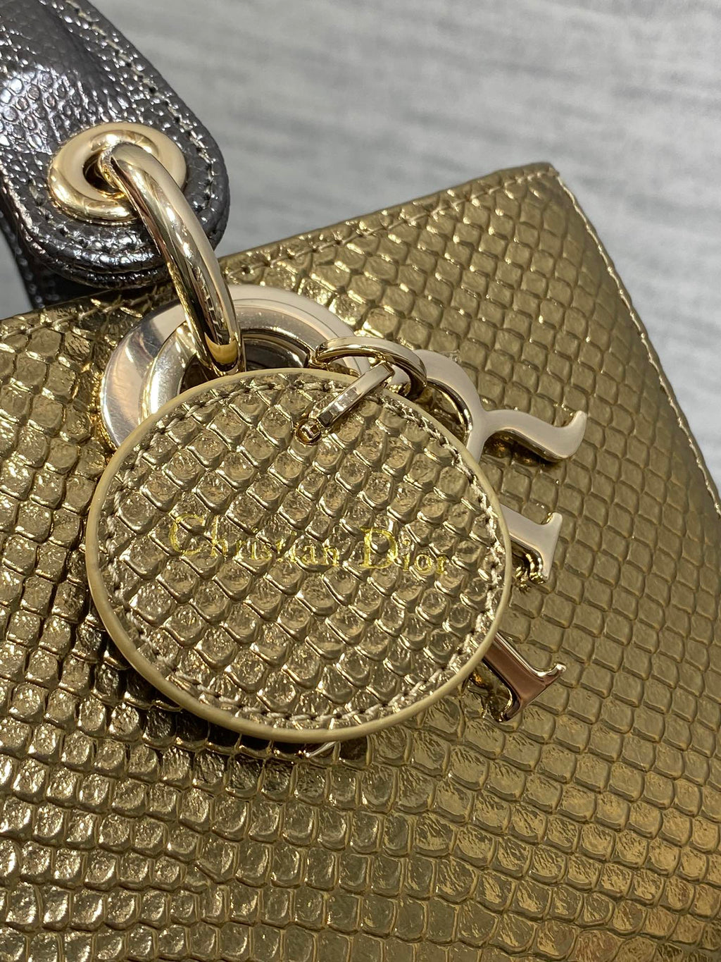 DIOR MEDIUM 22 LADY BAG IN GOLD METALLIC LAMBSKIN