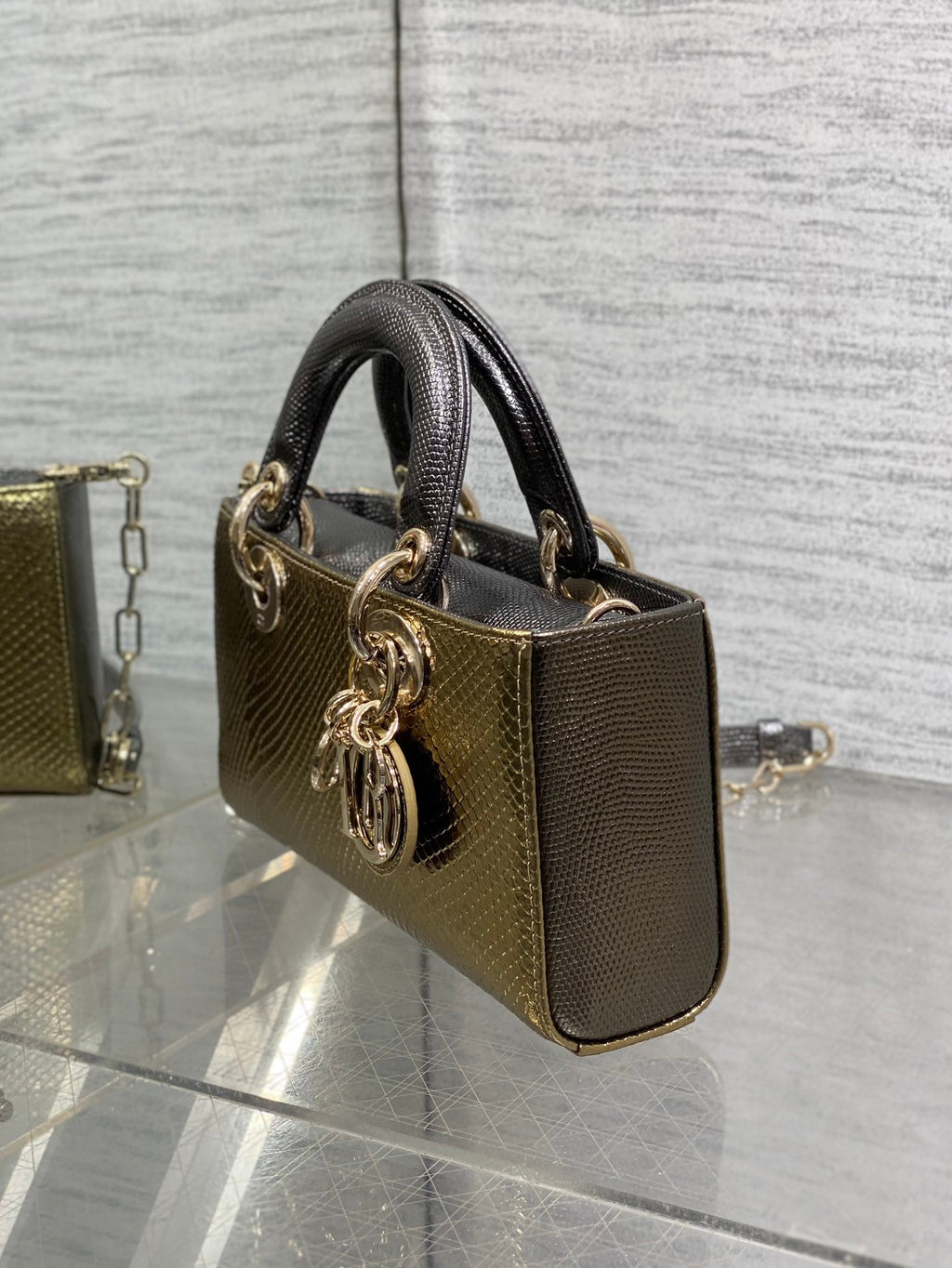 DIOR MEDIUM 22 LADY BAG IN GOLD METALLIC LAMBSKIN