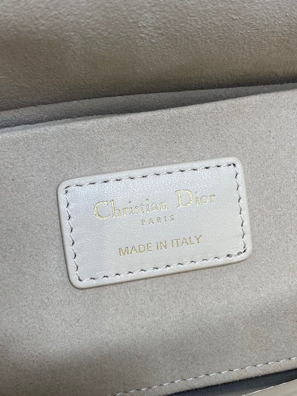 DIOR 25S MEDIUM LADY D-JOY 26 IN BEIGE LAMBSKIN GOLD HARDWRE