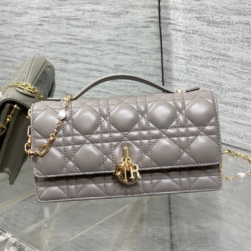 DIOR 25S  TALK PHONE POUCH 21 IN DIRTY LILAC CANNAGE LAMBSKIN GOLD HARDWARE